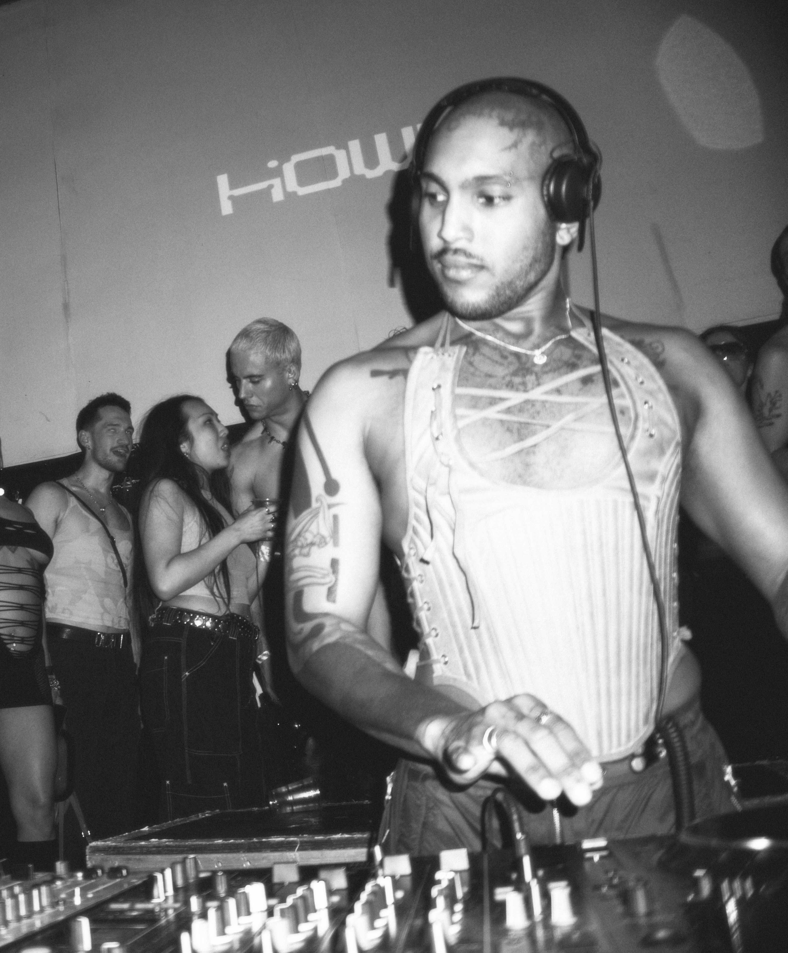 Howl_Rave_09_079_v2m3ig