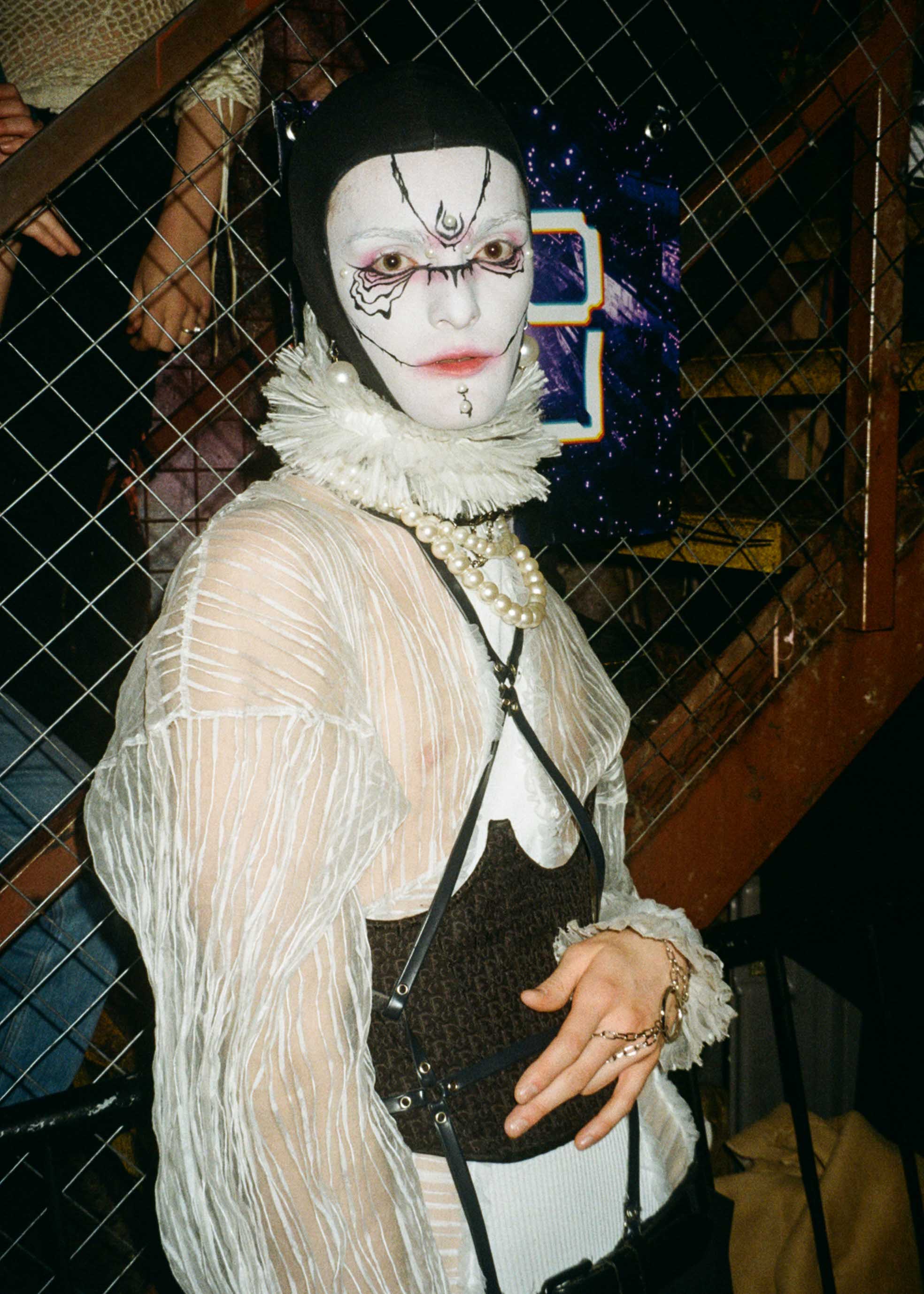 Howl_Rave_09_080_b1ok5y