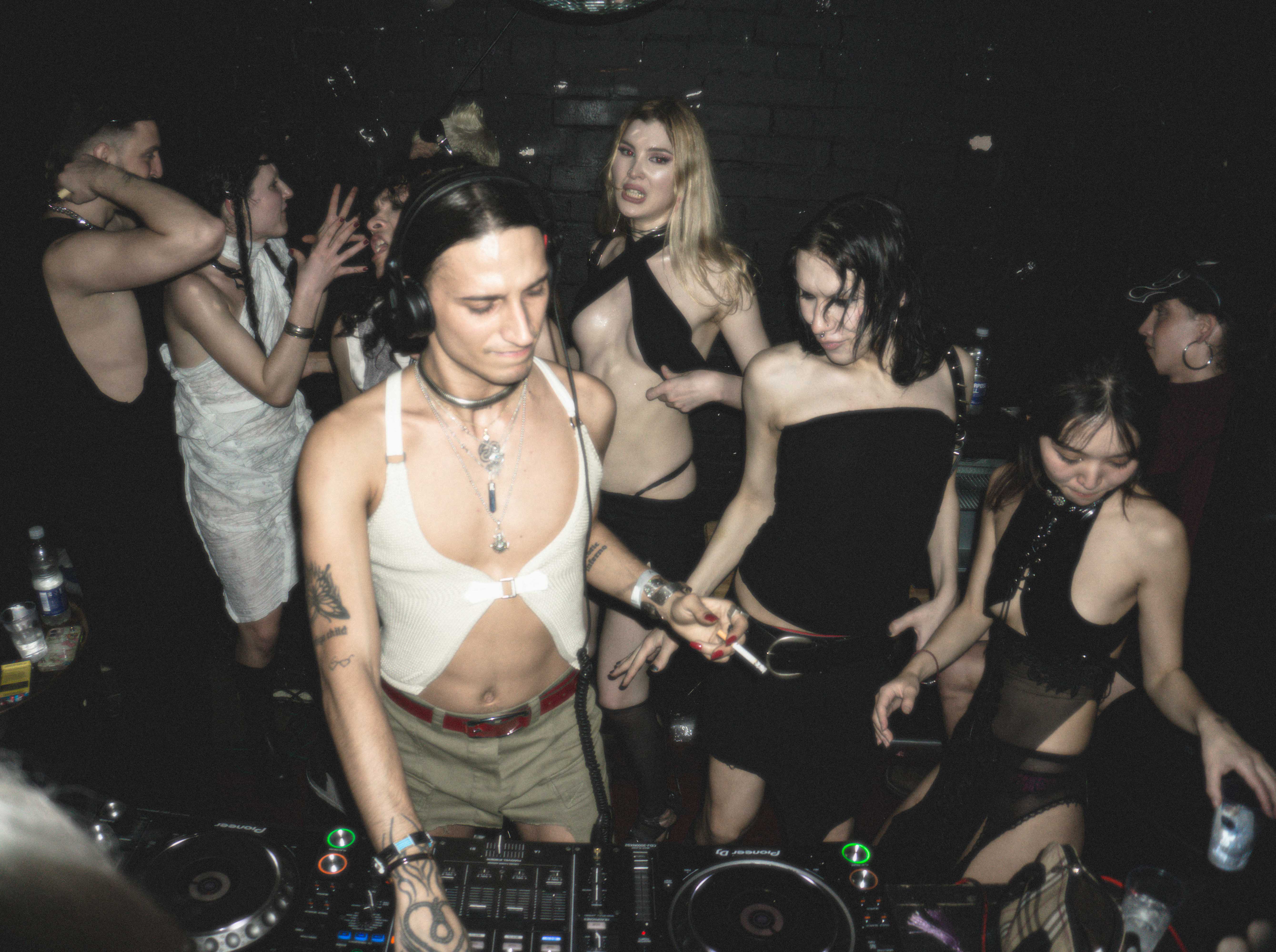 Howl_Rave_09_078_jtvlsy