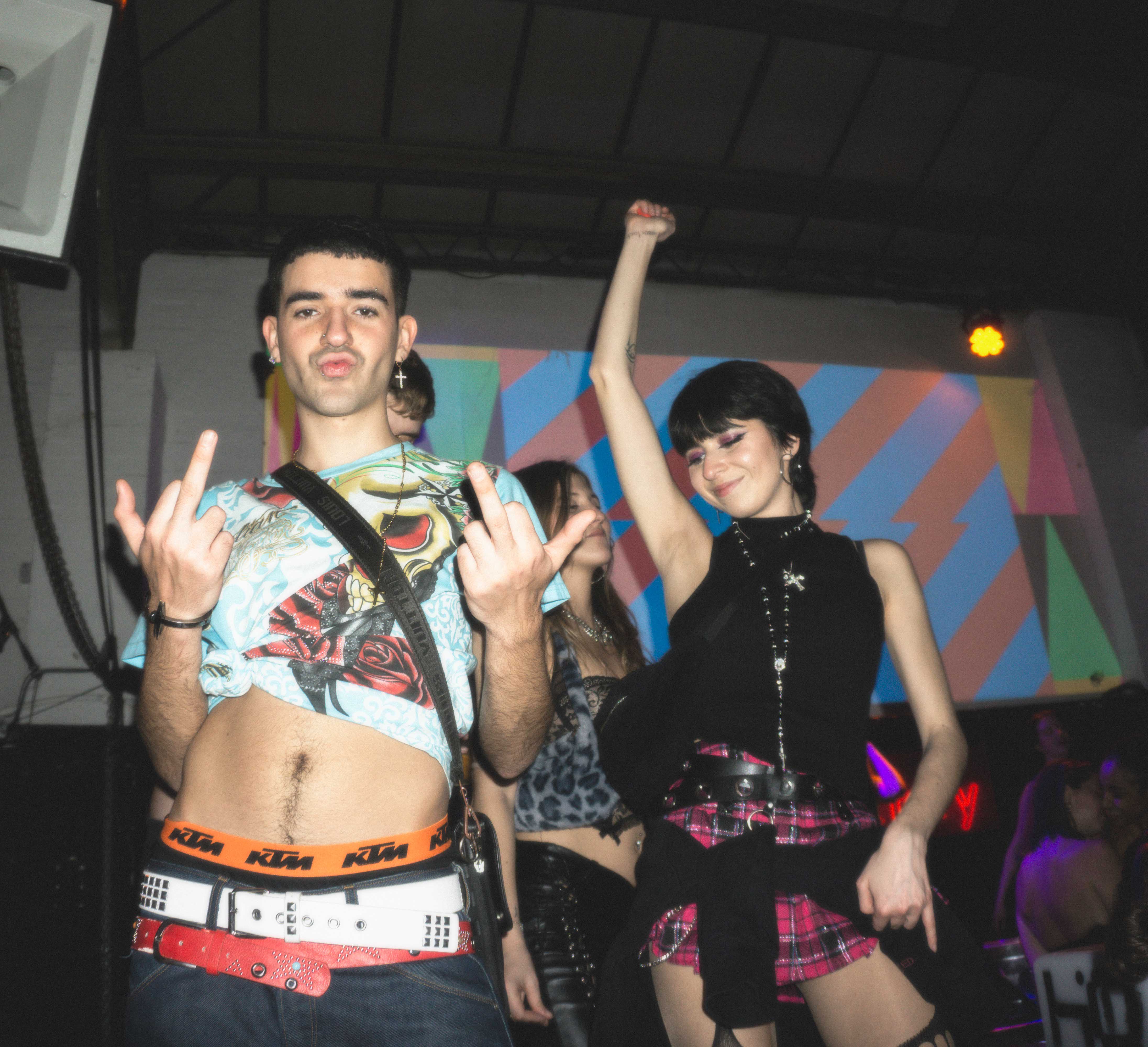 Howl_Rave_09_069_bku9zp