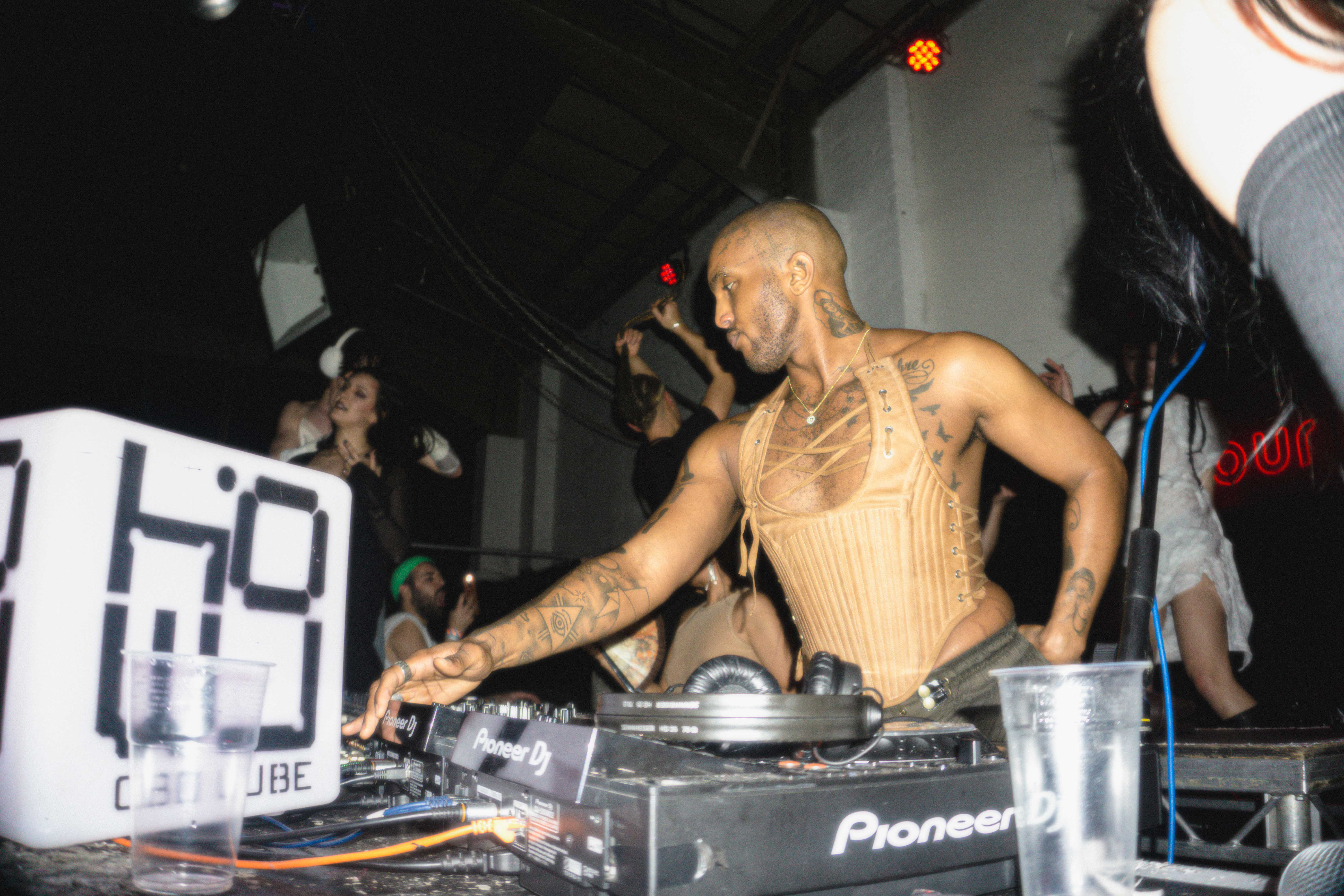Howl_Rave_09_057_ffvie6