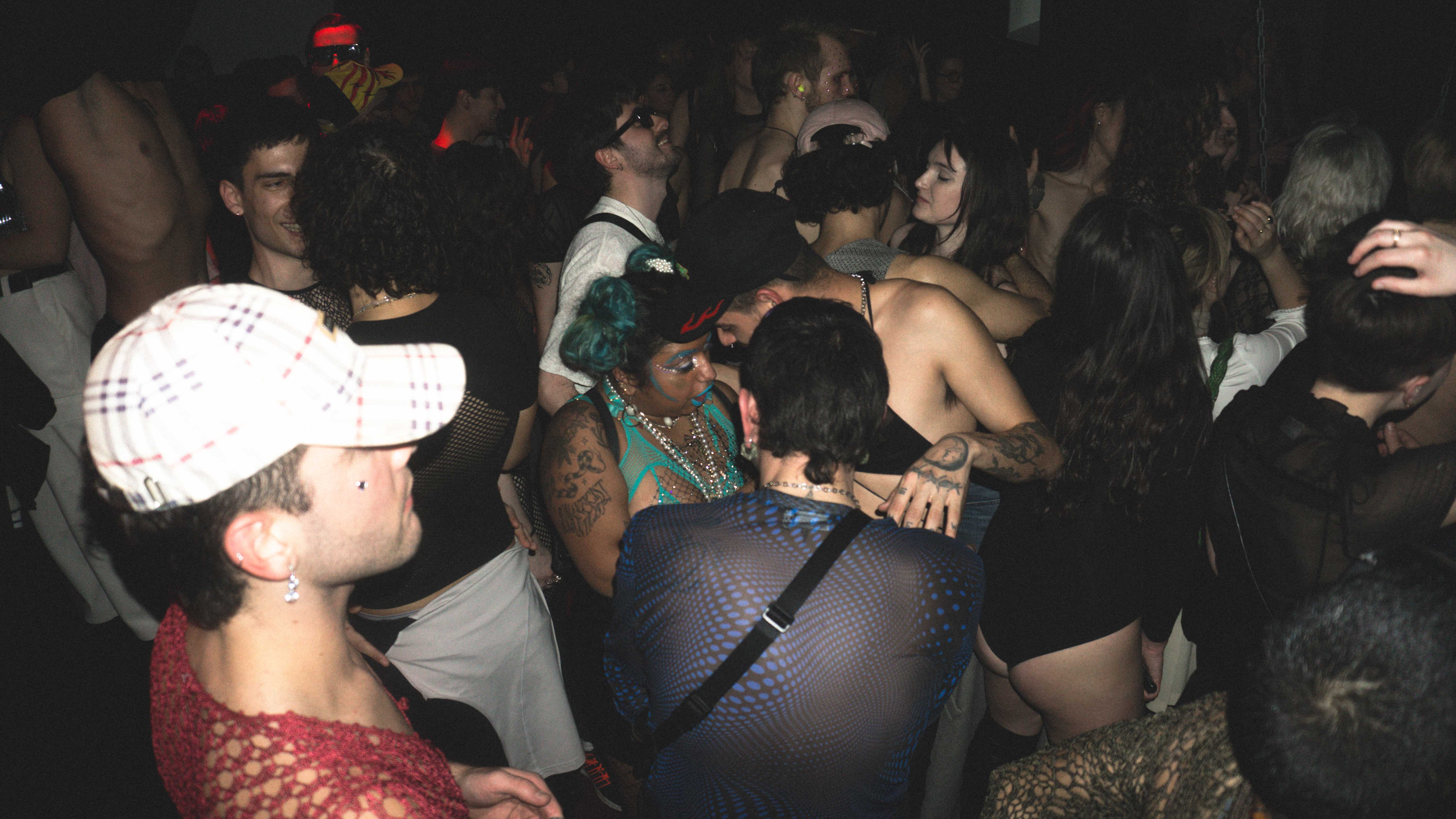 Howl_Rave_09_049_uwhwqs