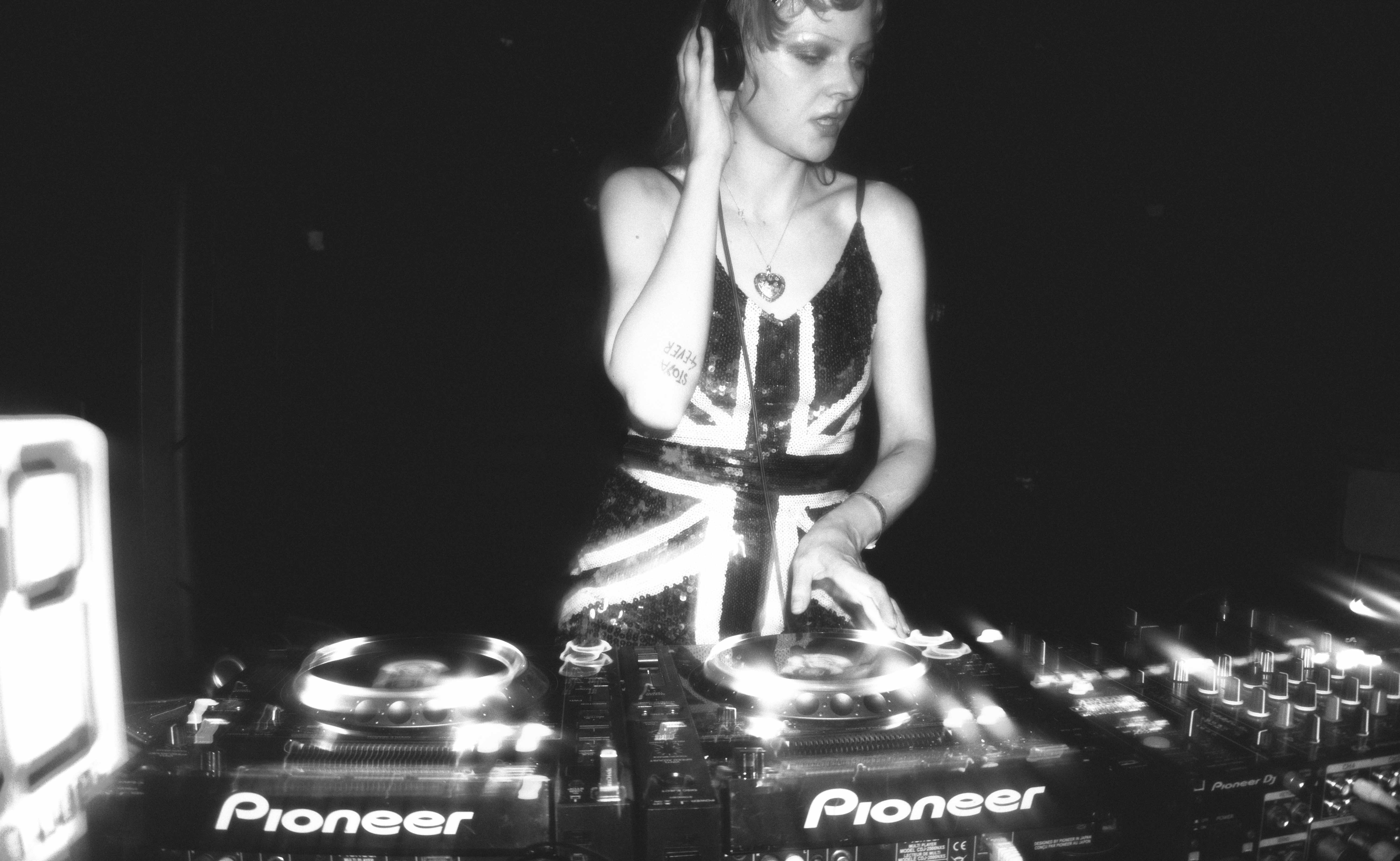 Howl_Rave_09_014_csfbkx