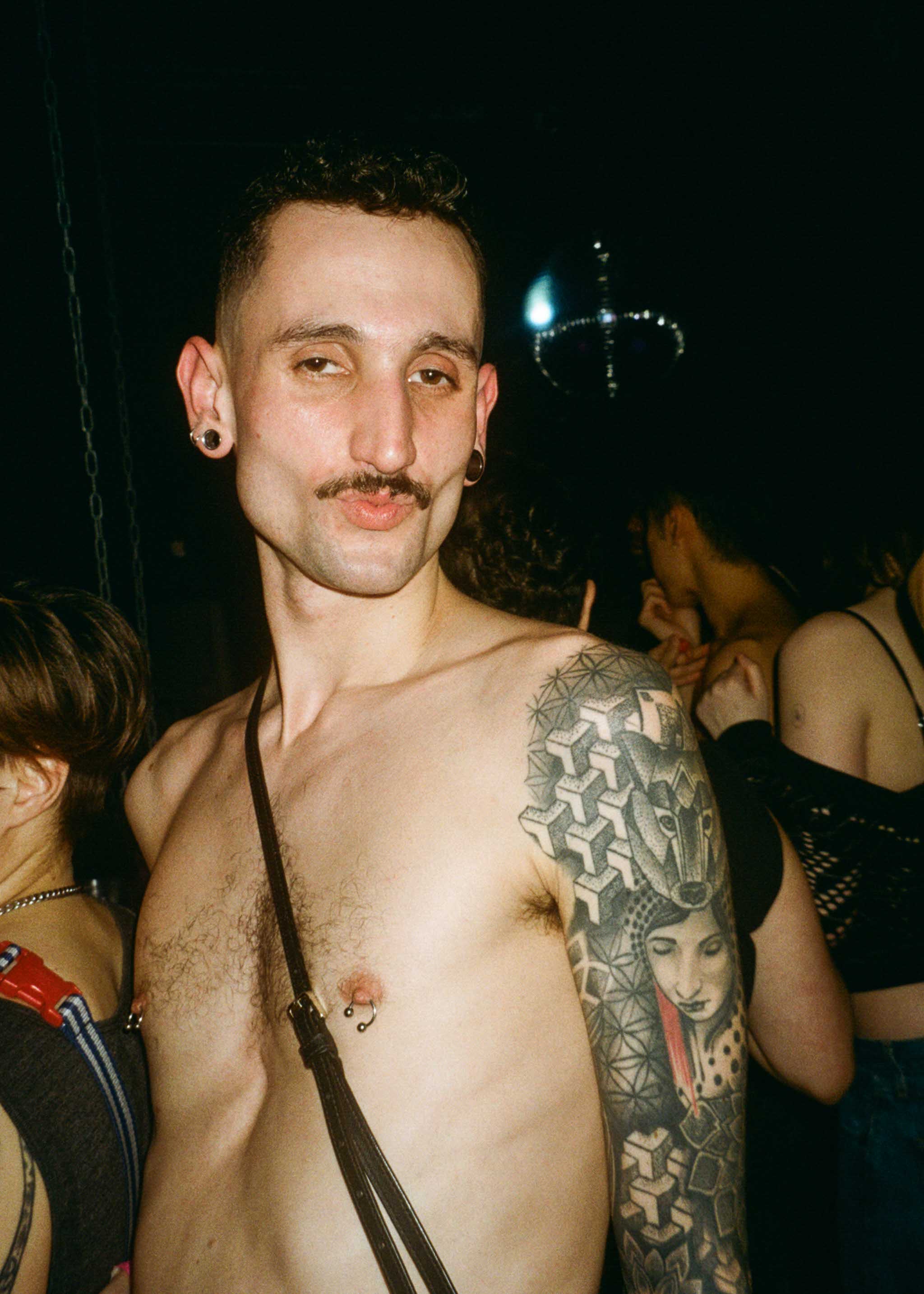 Howl_Rave_09_179_qifo6e