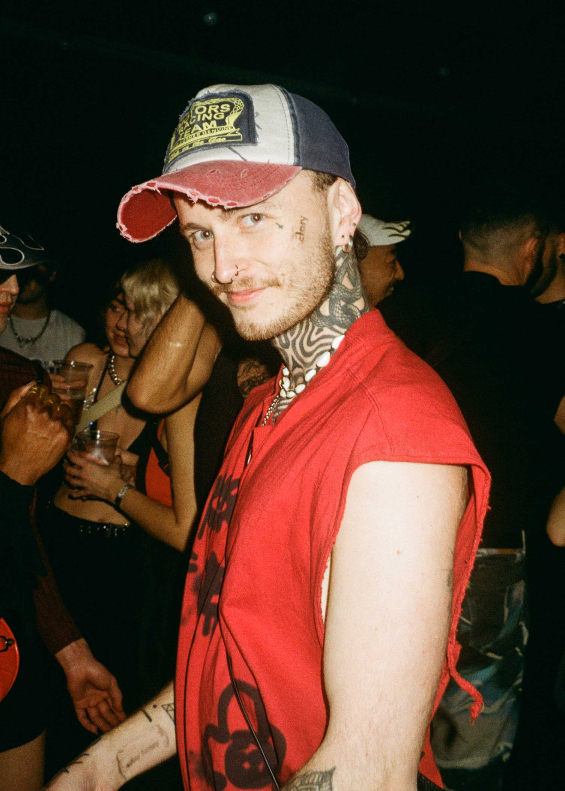 Howl_Rave_09_165_kd3zzq