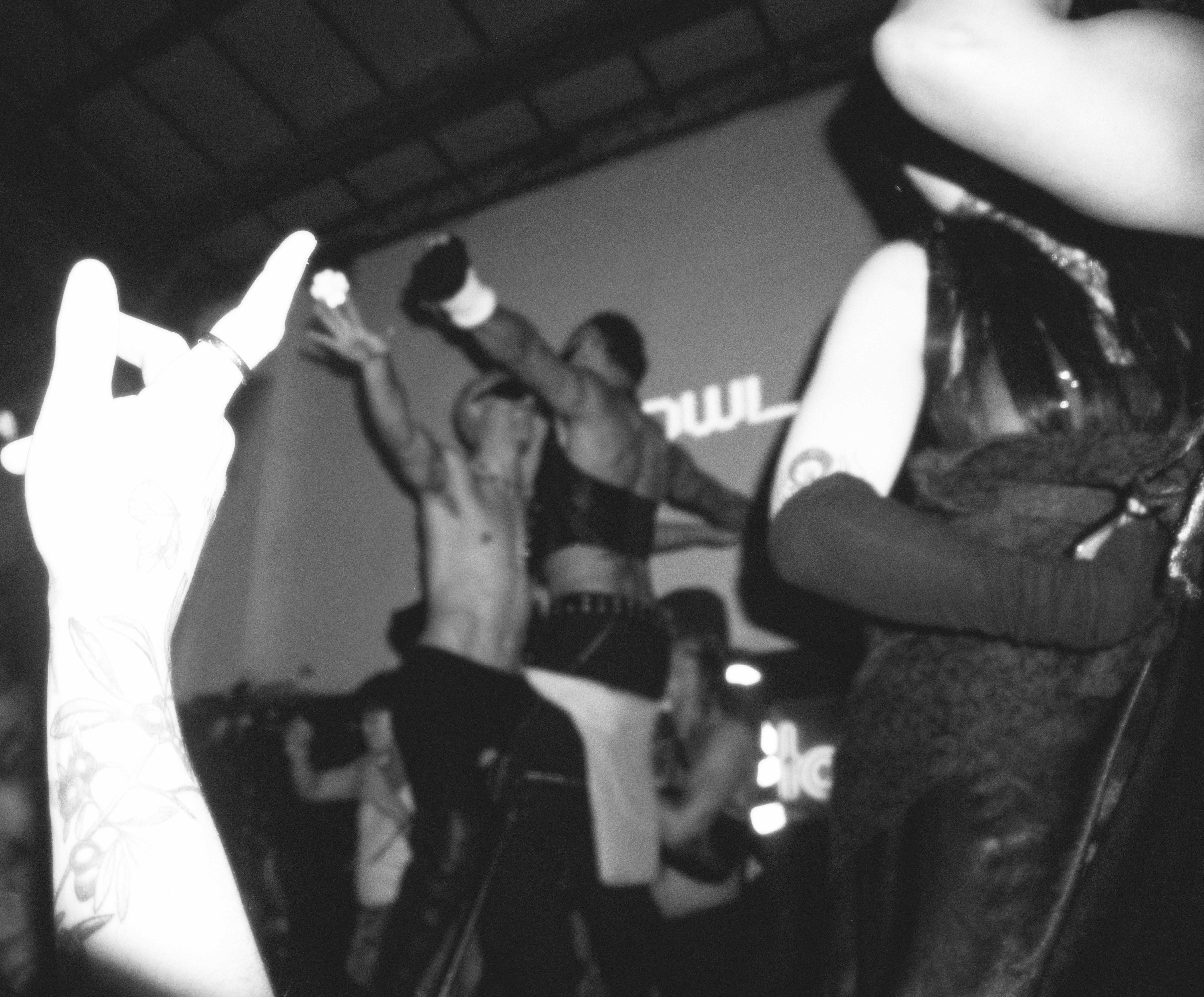 Howl_Rave_09_127_ljw84i