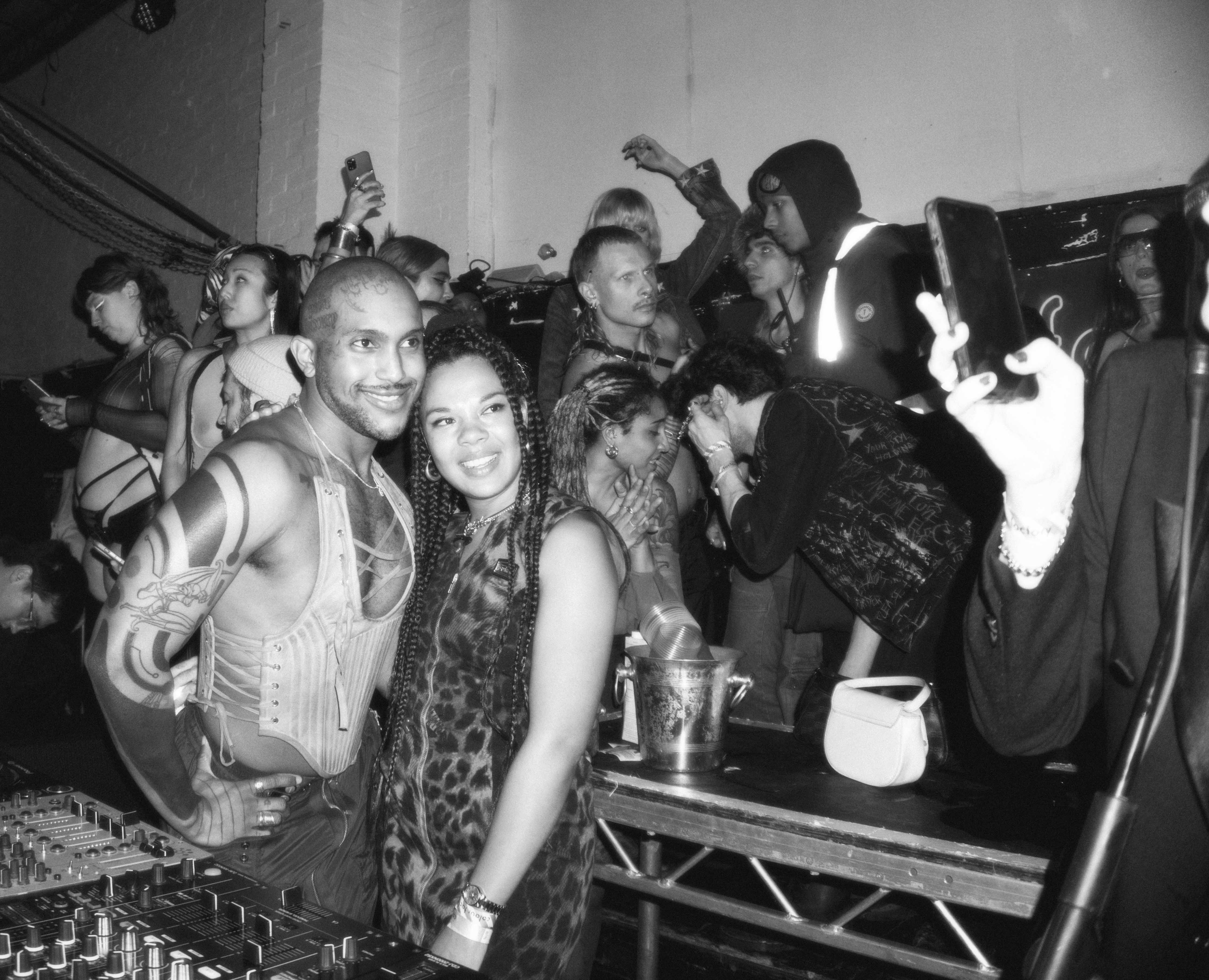 Howl_Rave_09_128_yd7wix