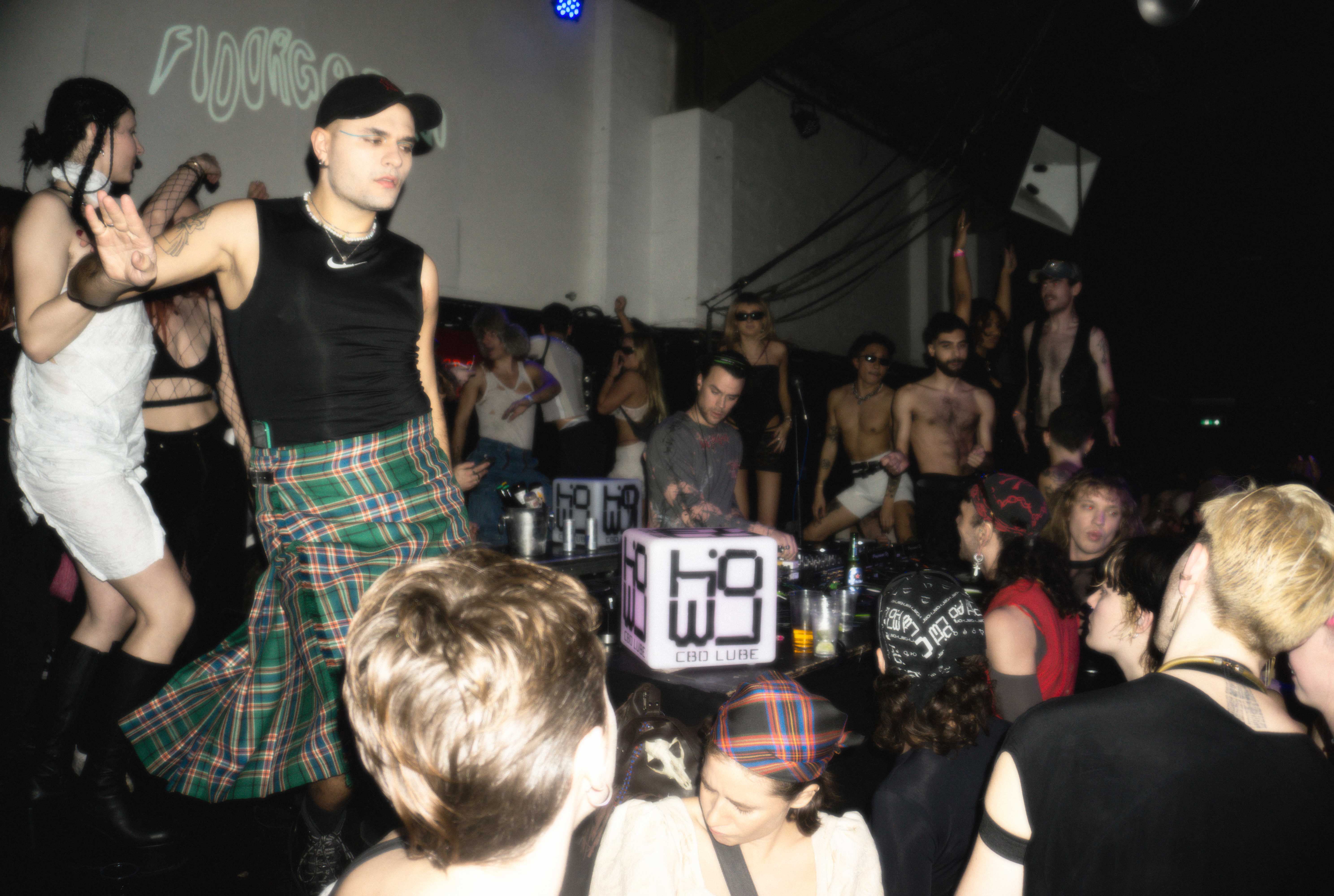 Howl_Rave_09_115_anoflt