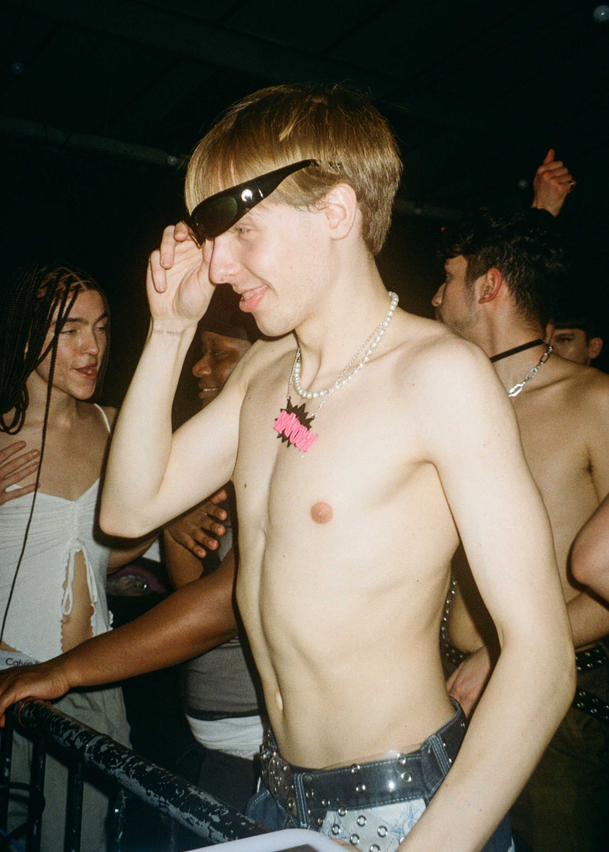 Howl_Rave_09_268_p9o90z