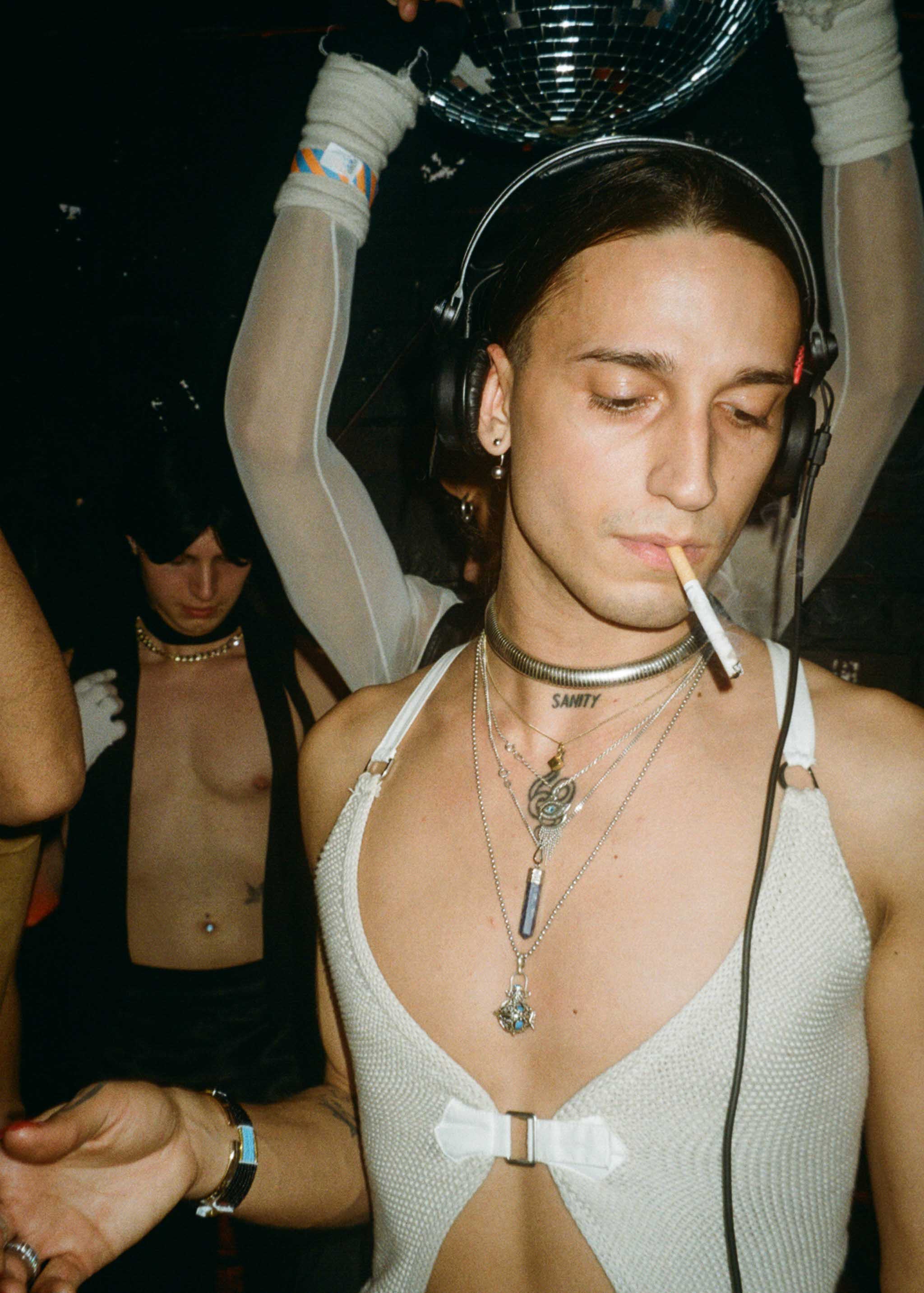 Howl_Rave_09_250_opqbx8