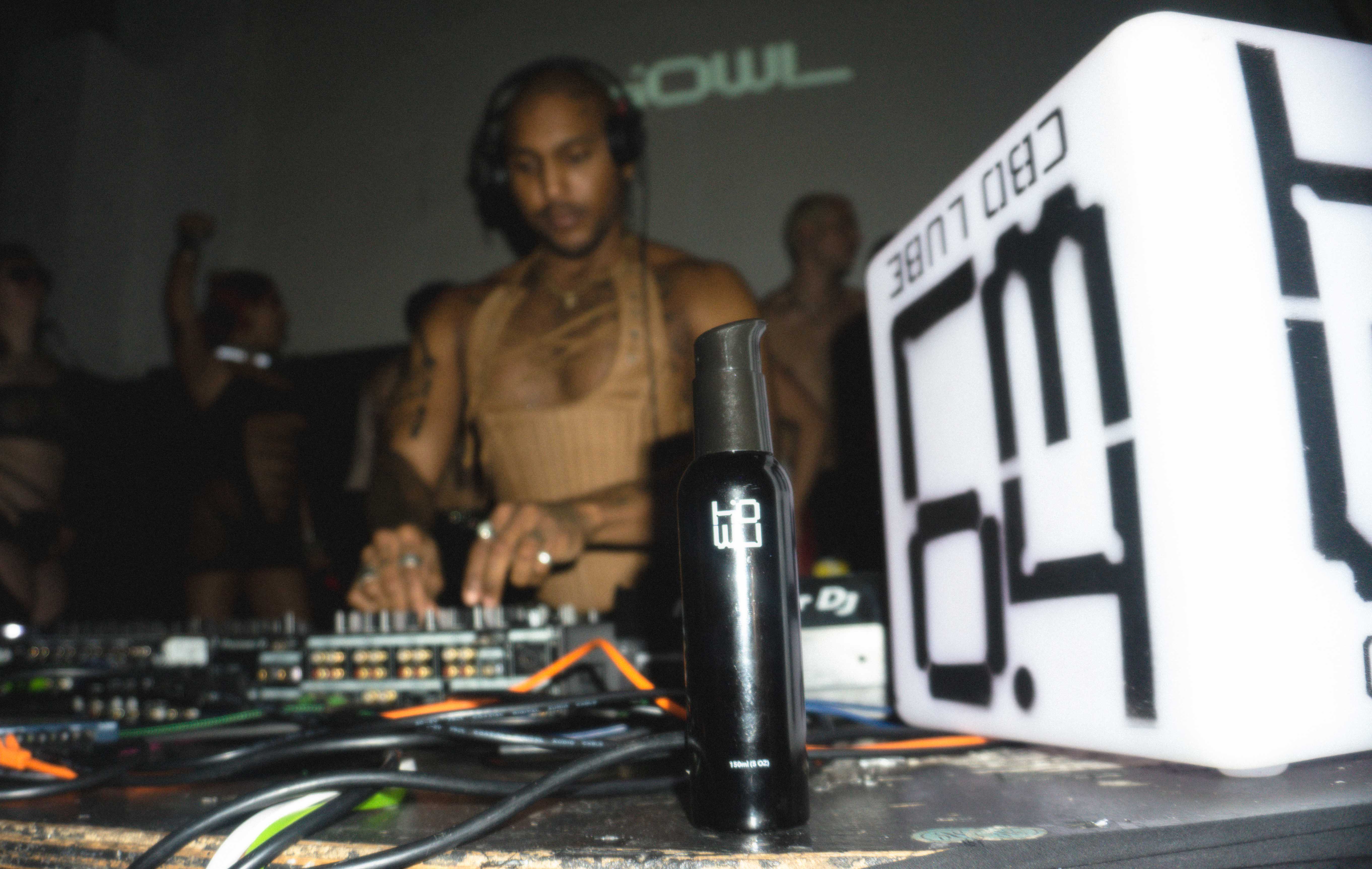 Howl_Rave_09_249_knfxim