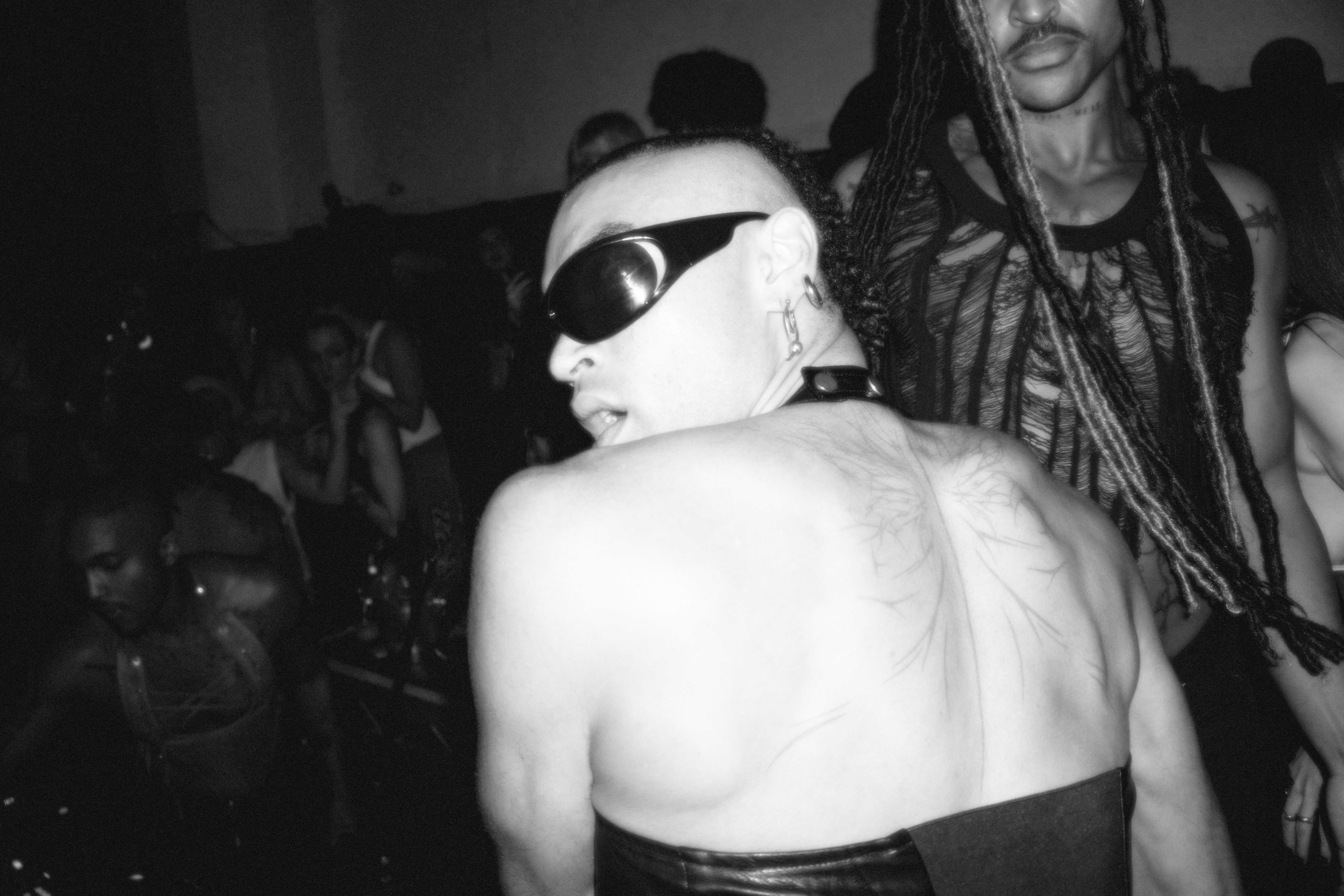 Howl_Rave_09_232_e8ps0u