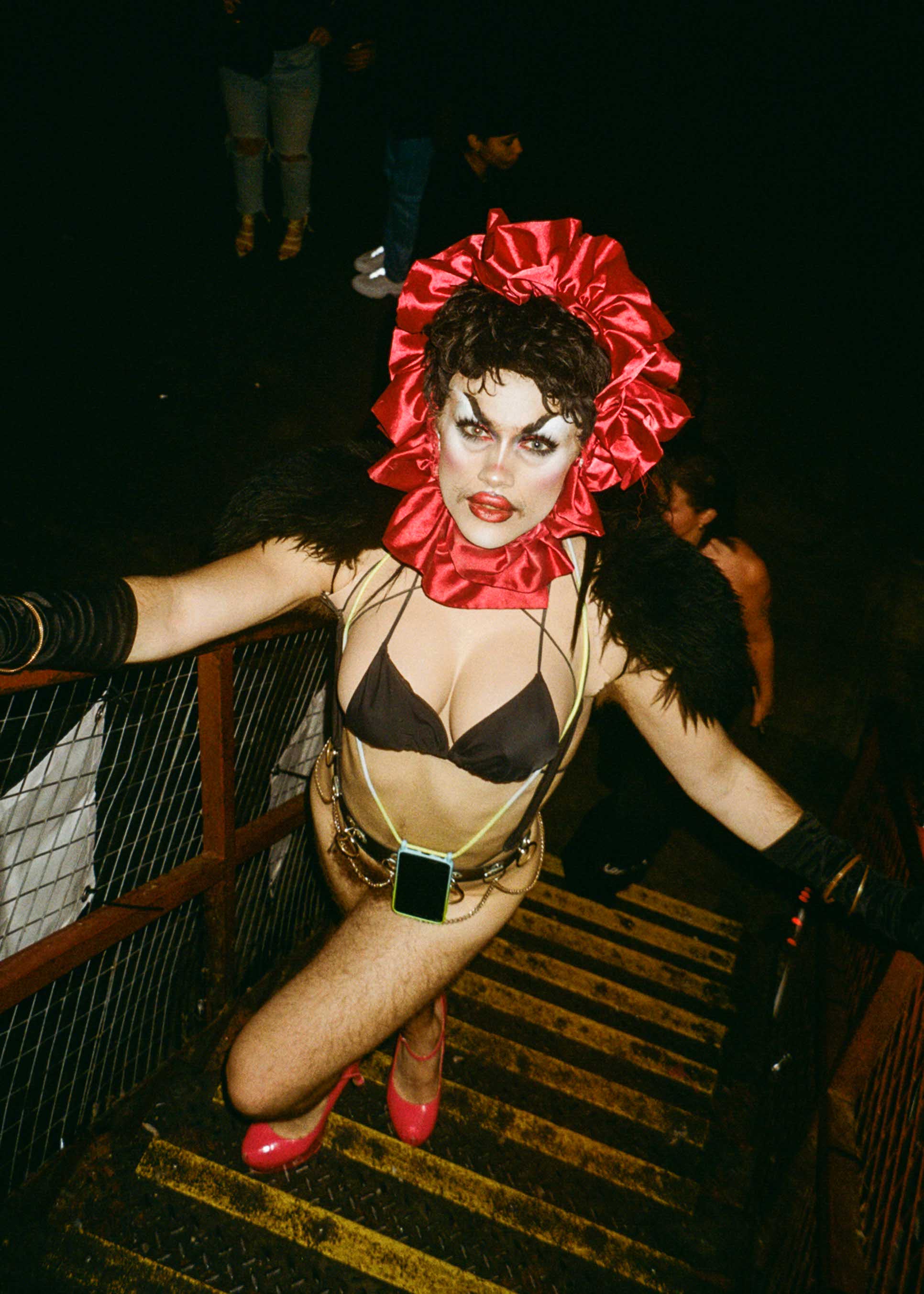 Howl_Rave_09_223_oem9md