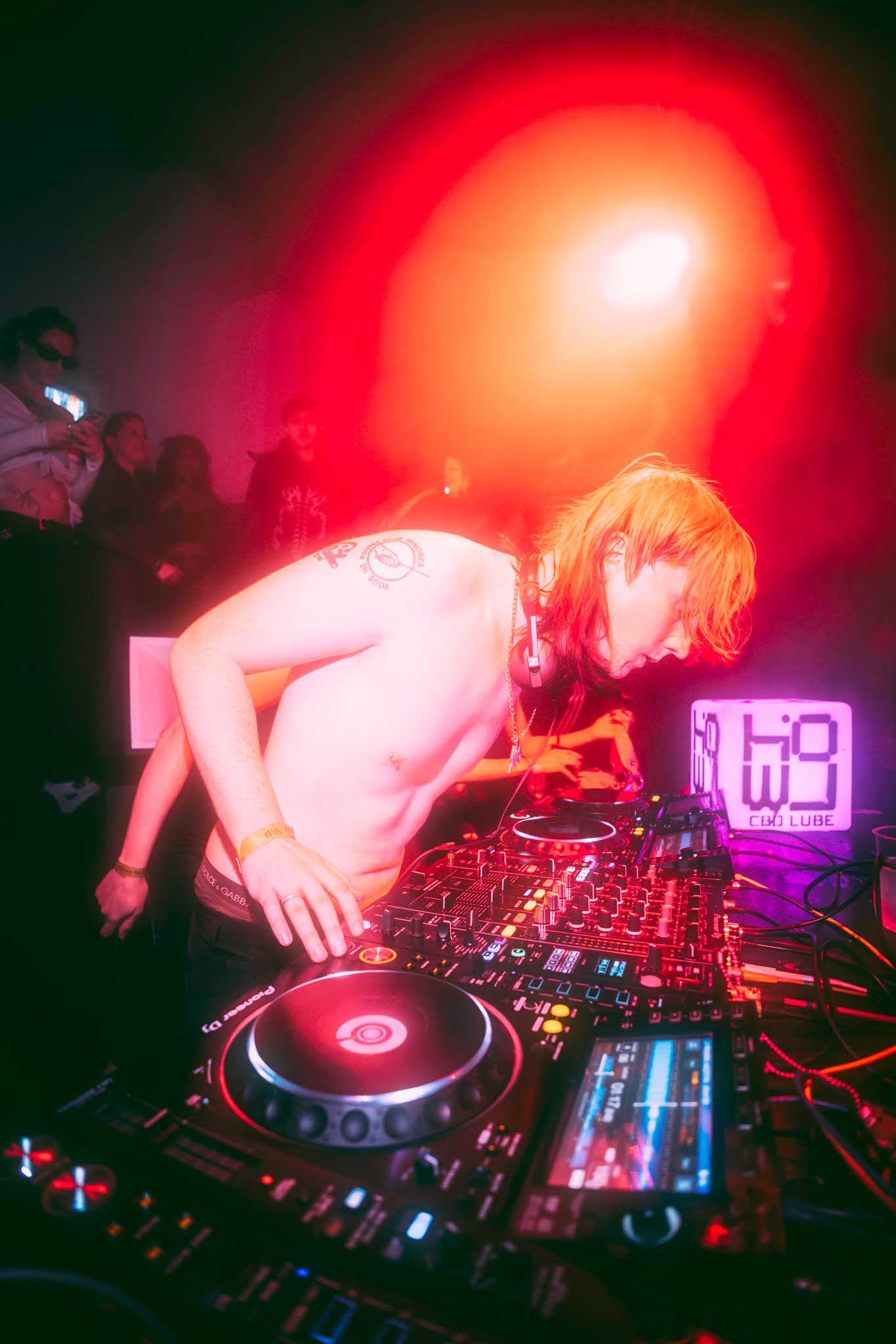 Howl_Rave_08_230_t8w1nc