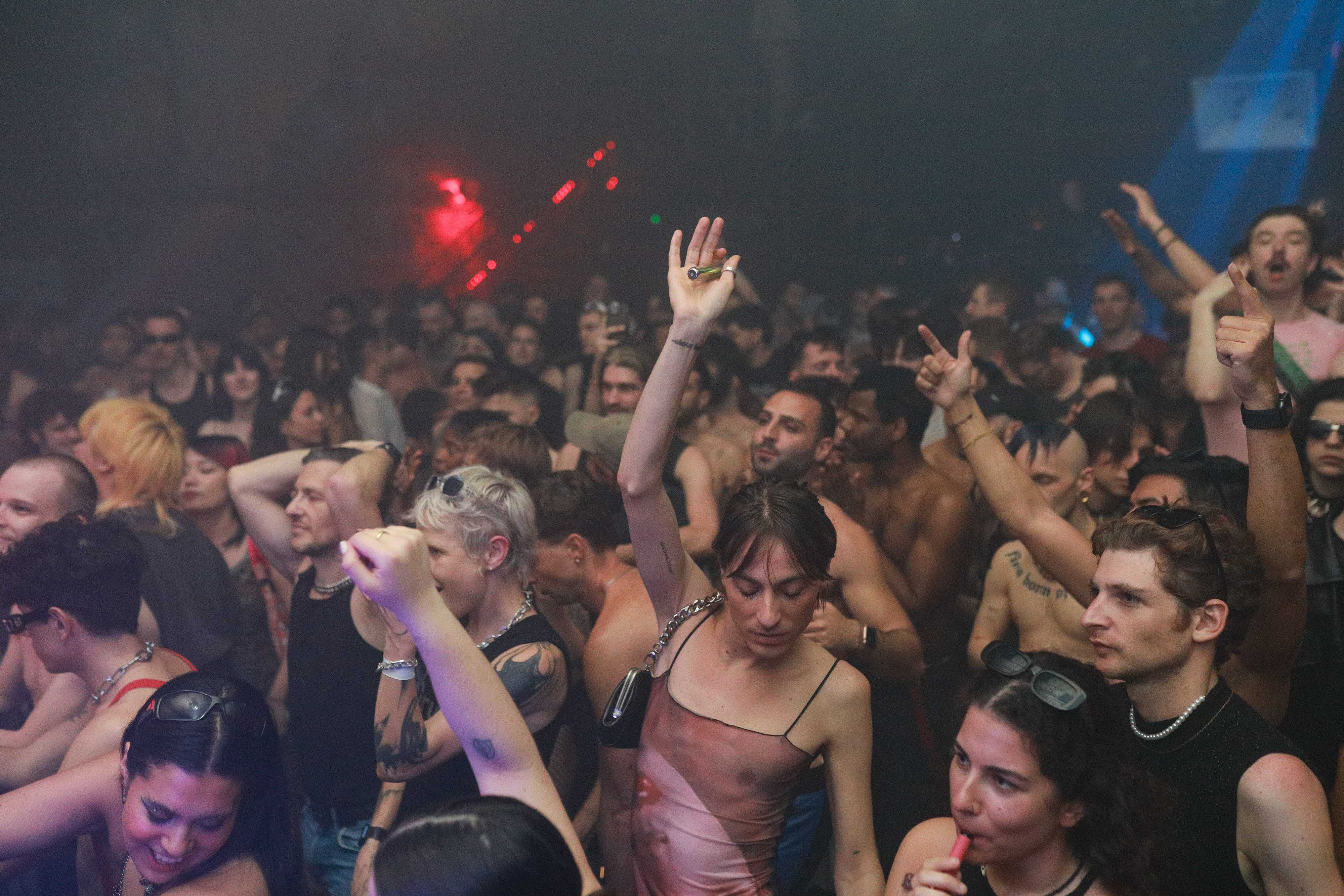 Howl_Rave_11_071_pnb9xf