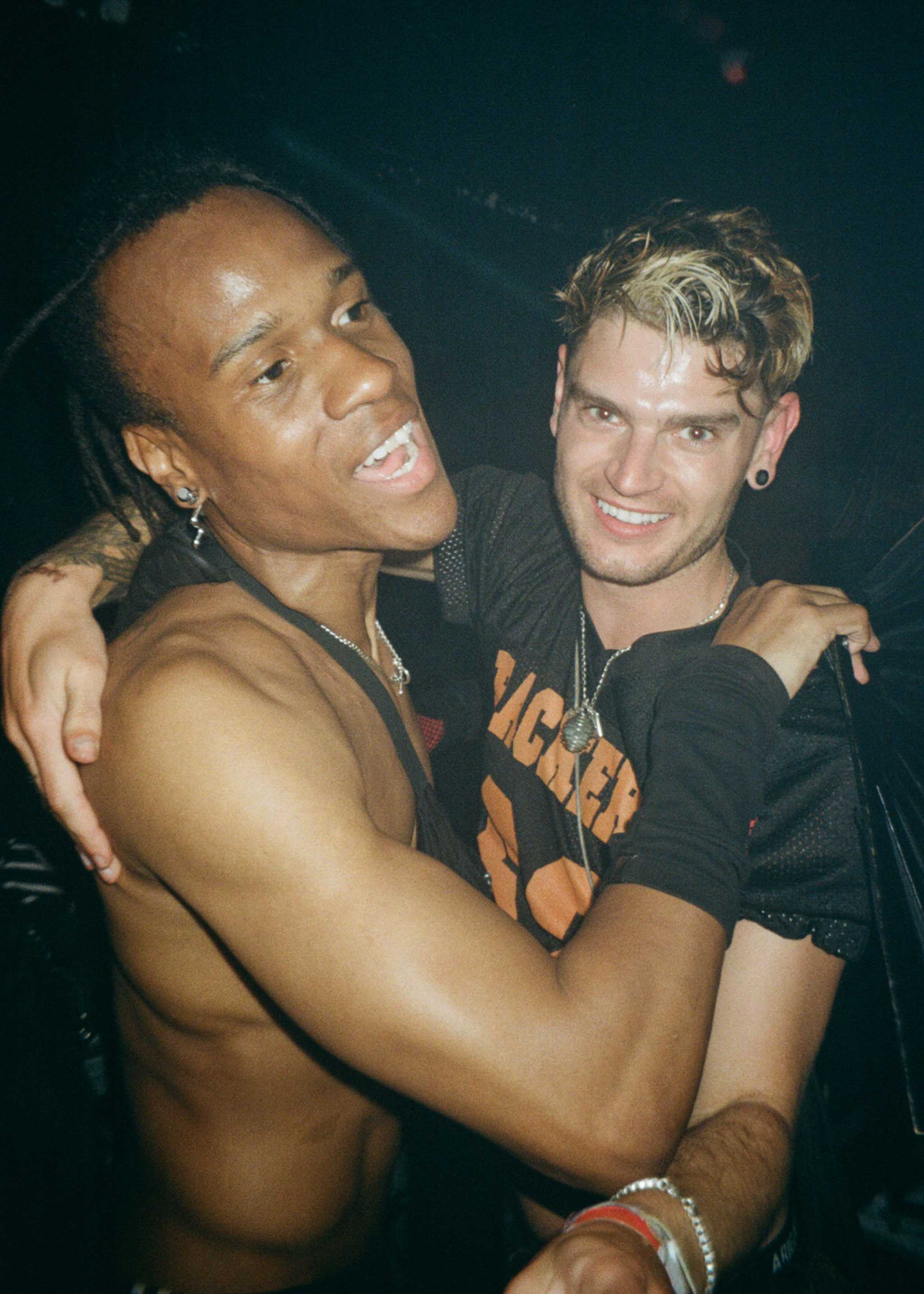 Howl_Rave_11_011_lzpwsf