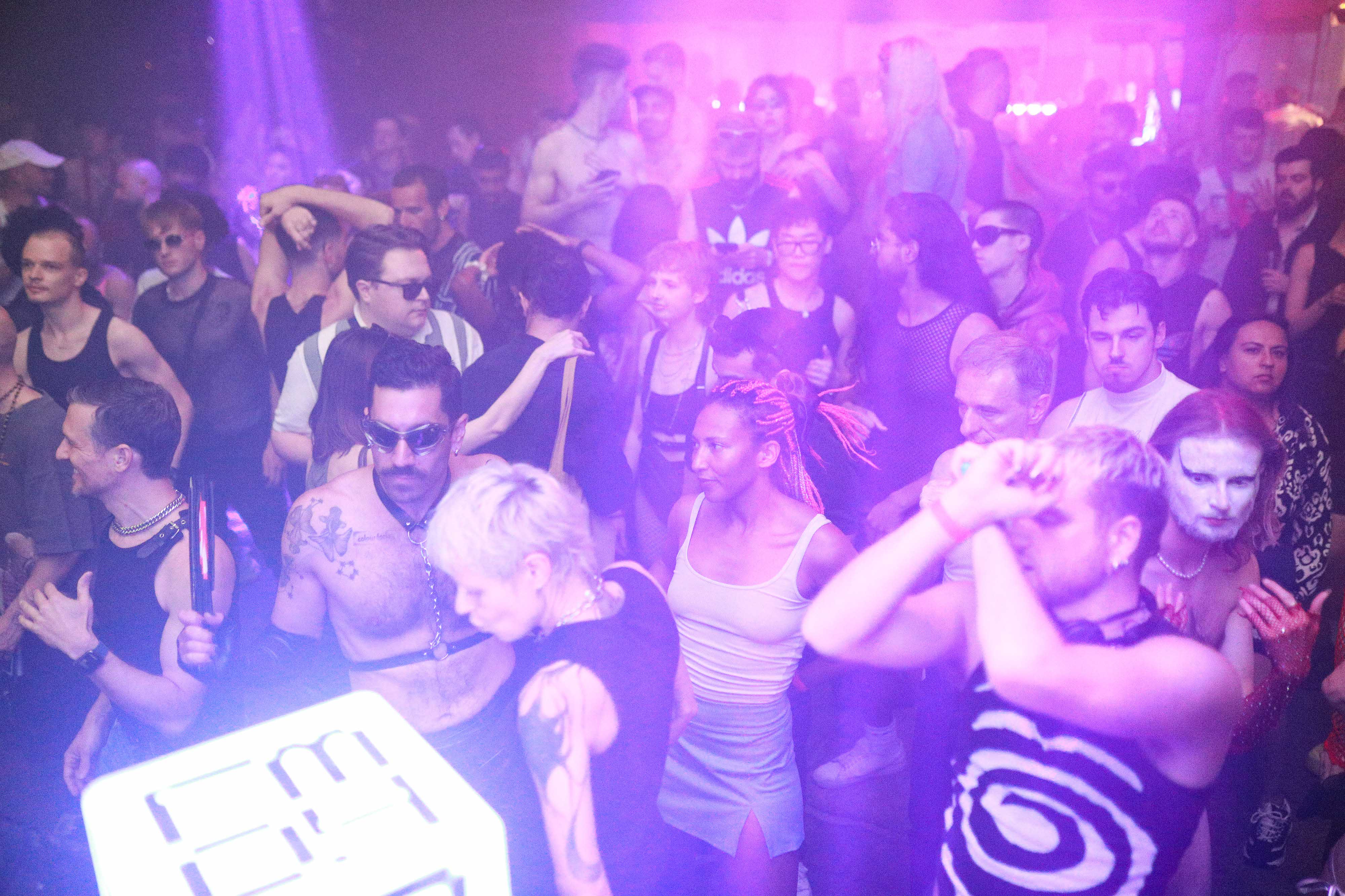 Howl_Rave_11_009_te2c8s