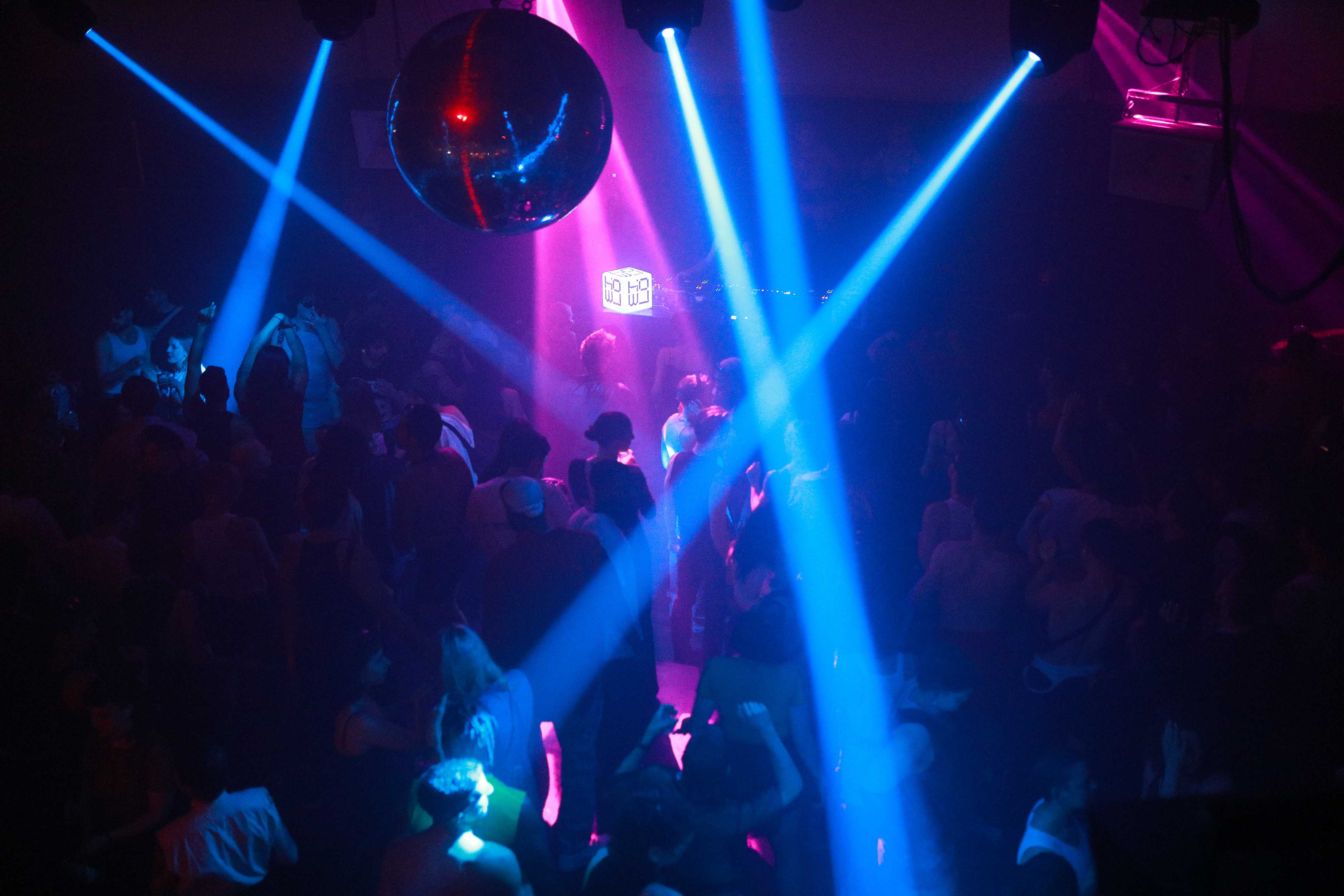 Howl_Rave_11_184_wvfciq
