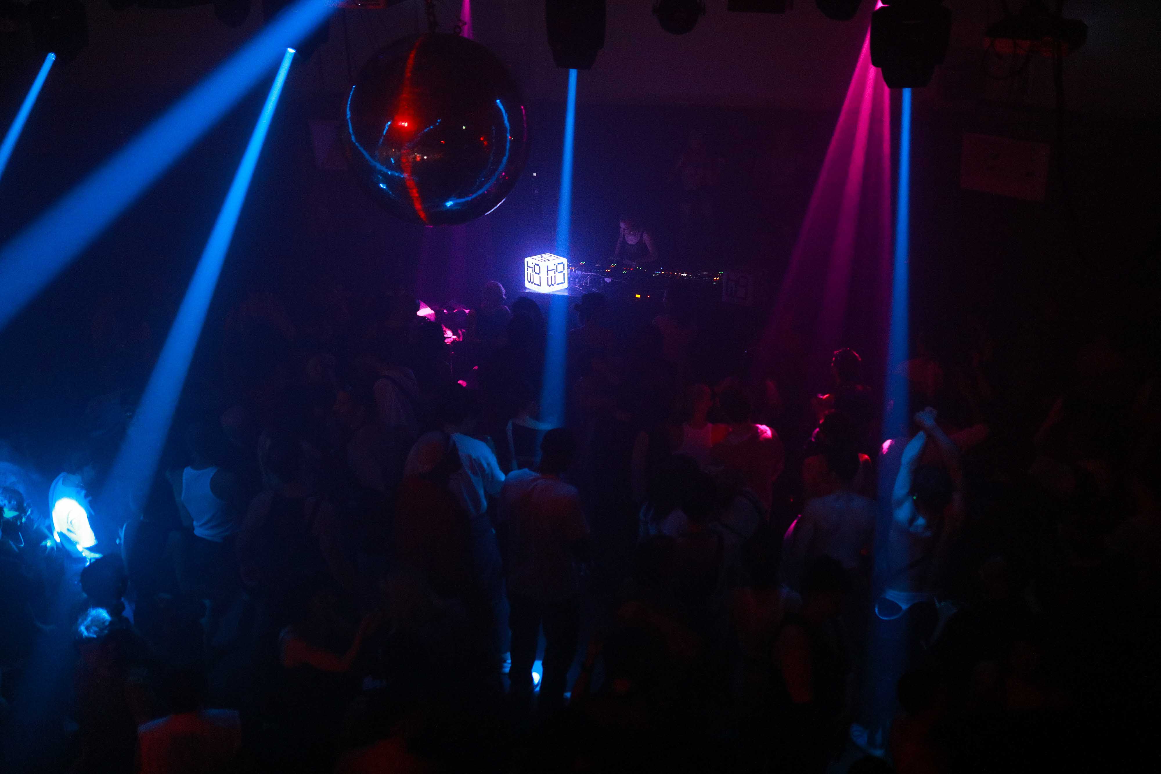 Howl_Rave_11_156_aygqcp