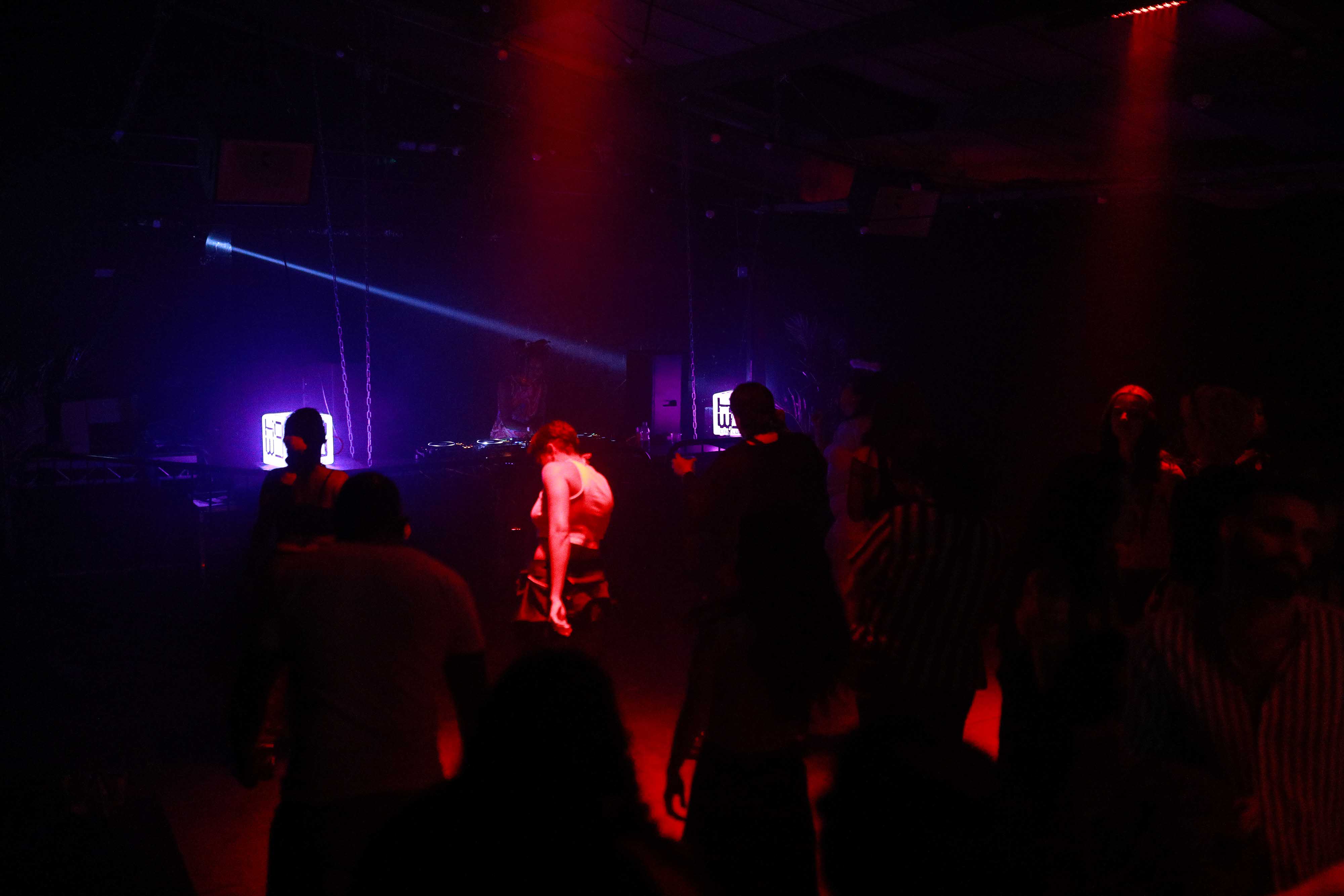 Howl_Rave_11_152_x28wfq