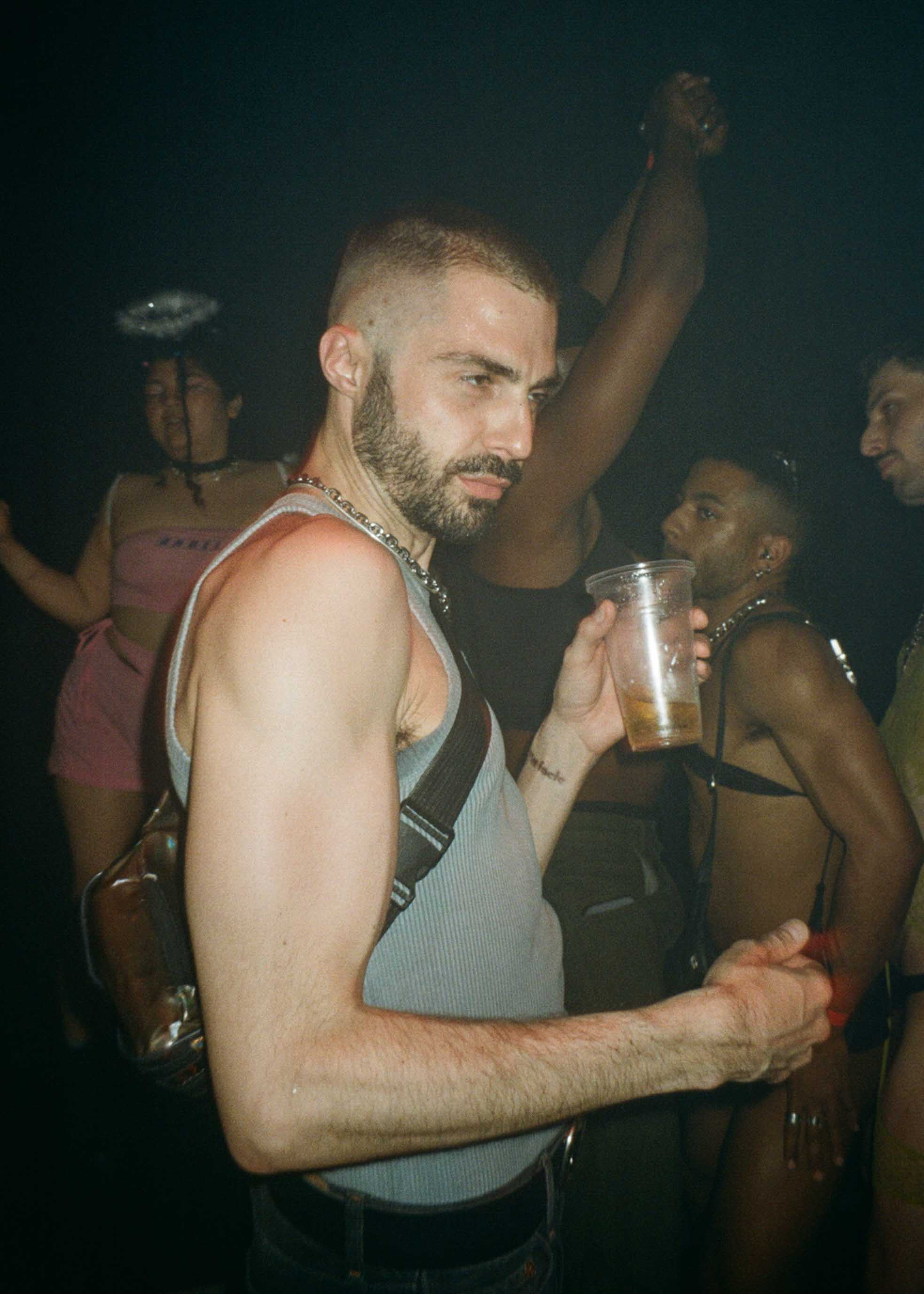 Howl_Rave_11_146_lwlp1i