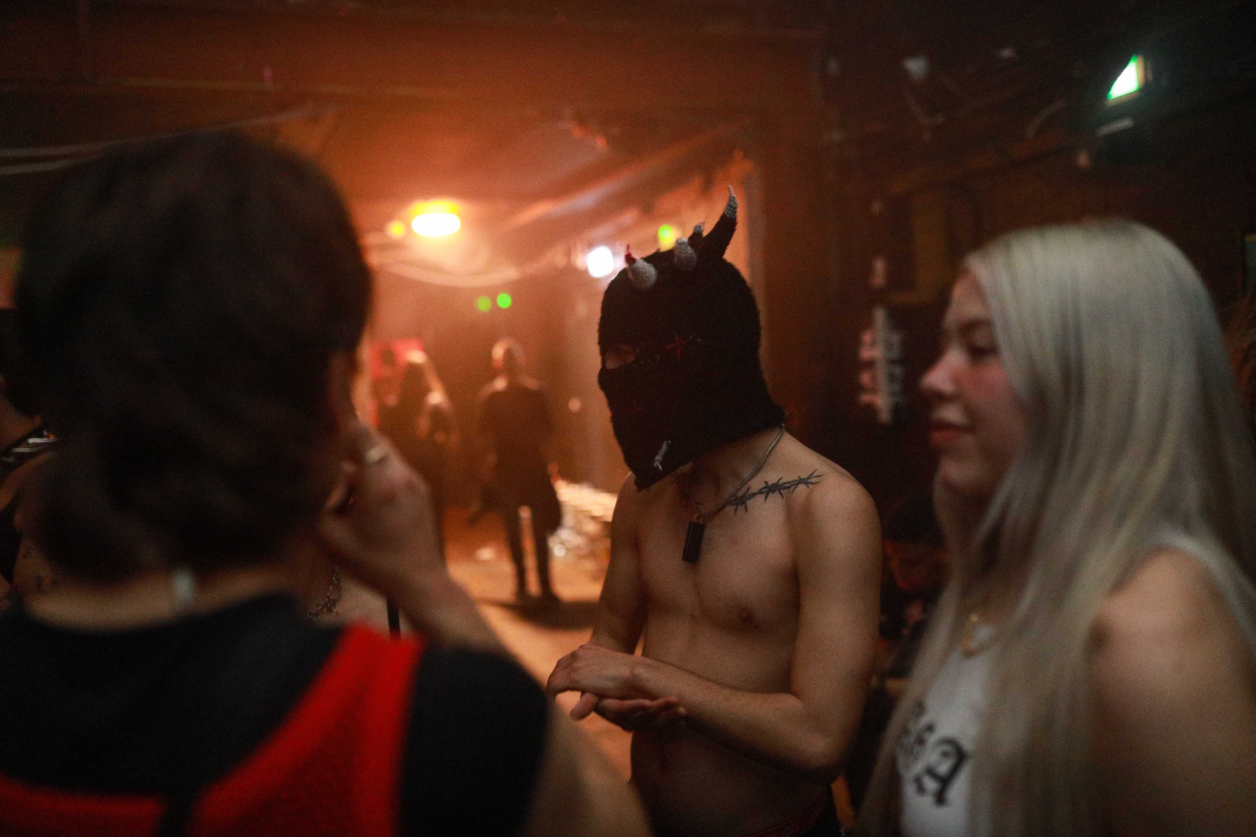 Howl_Rave_11_139_uhlqpz