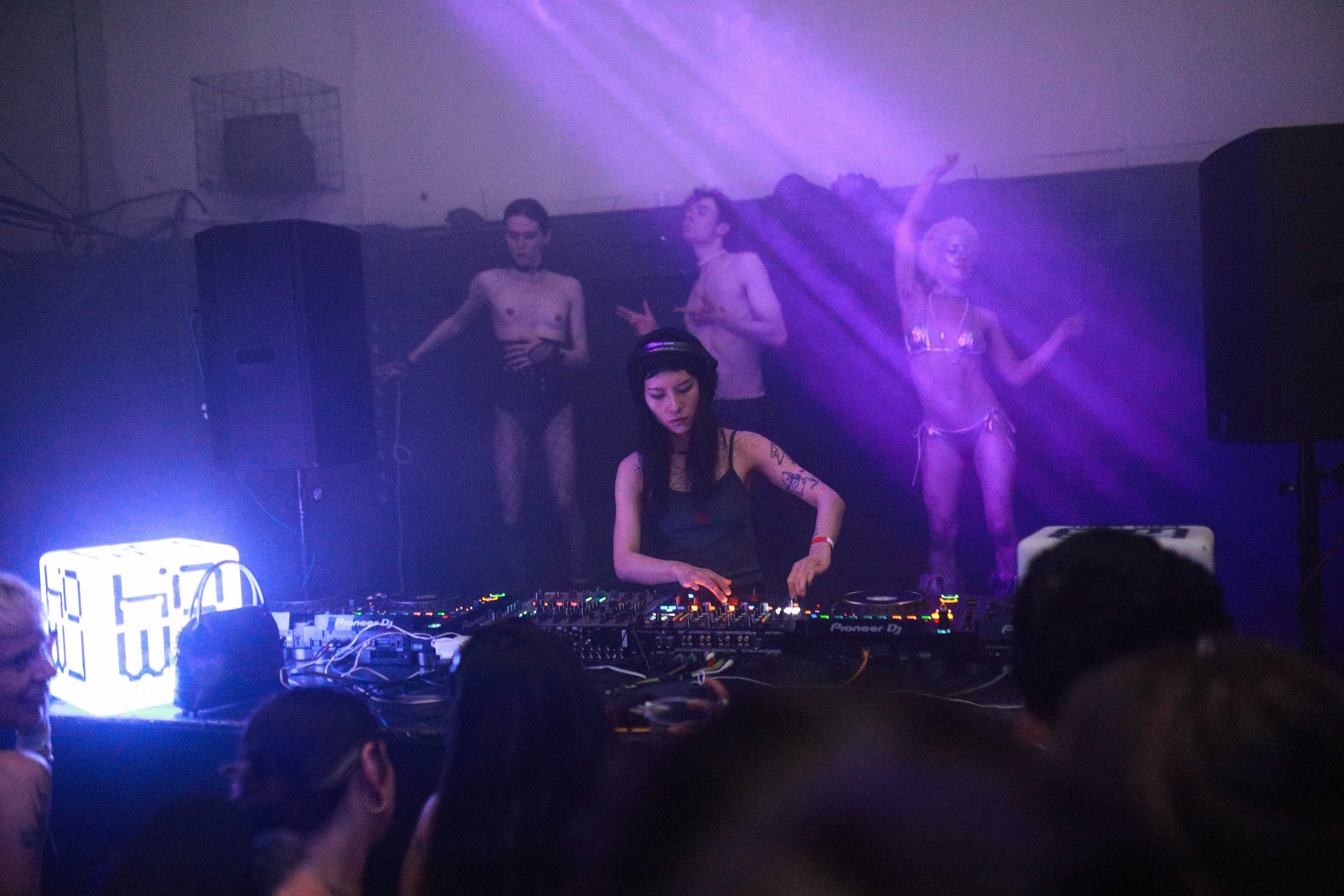 Howl_Rave_11_131_kb77e3