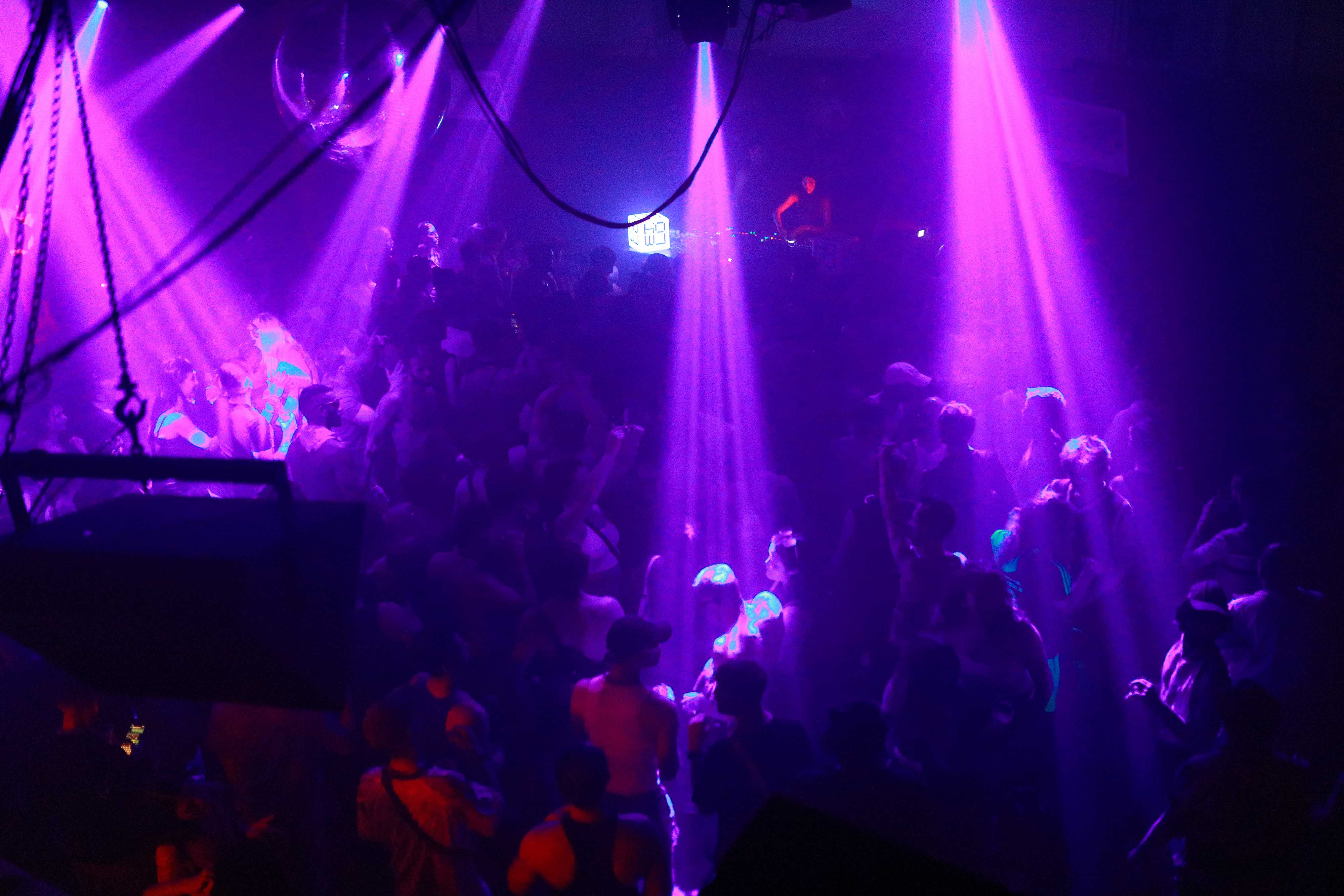 Howl_Rave_11_122_g9zcw1