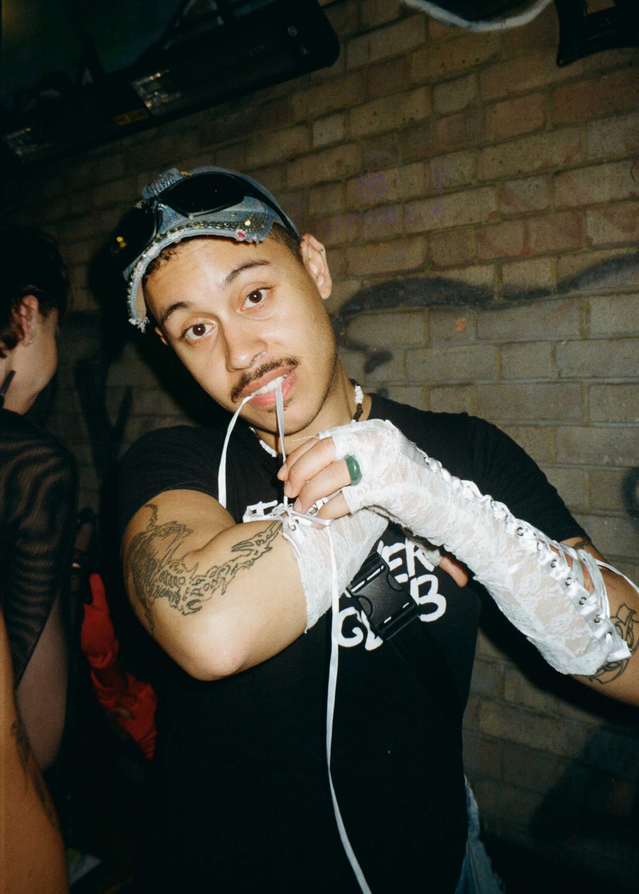 Howl_Rave_11_120_ep8b9j