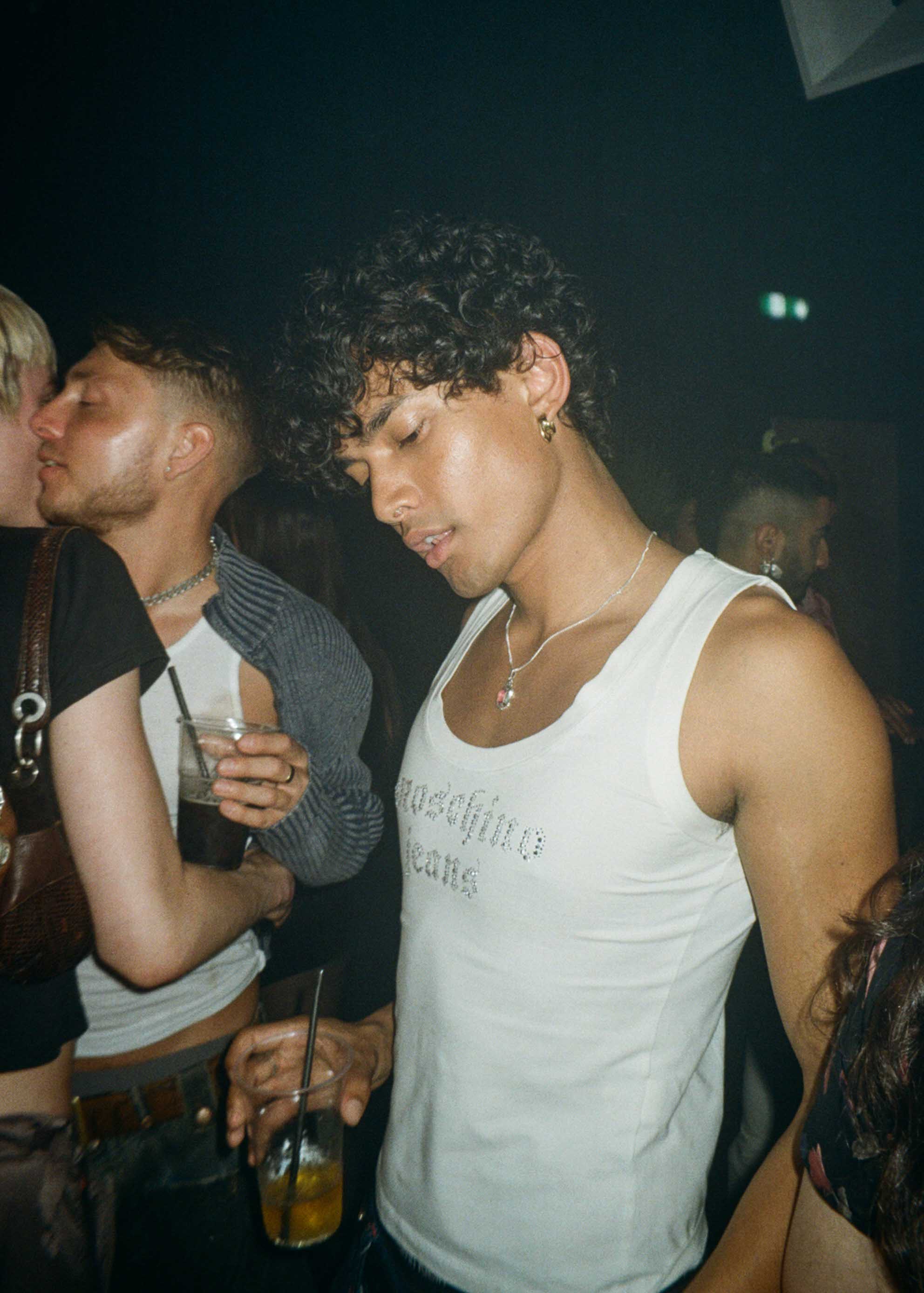 Howl_Rave_11_116_o1dxkc