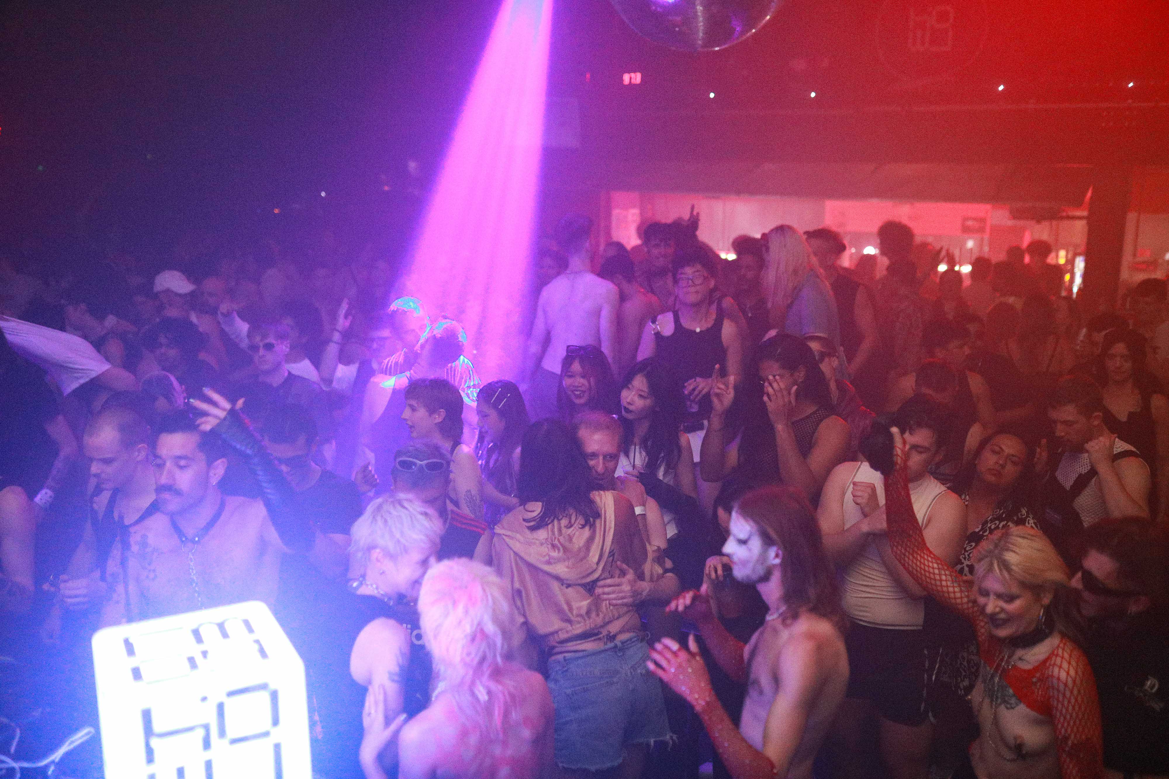 Howl_Rave_11_243_cjccua