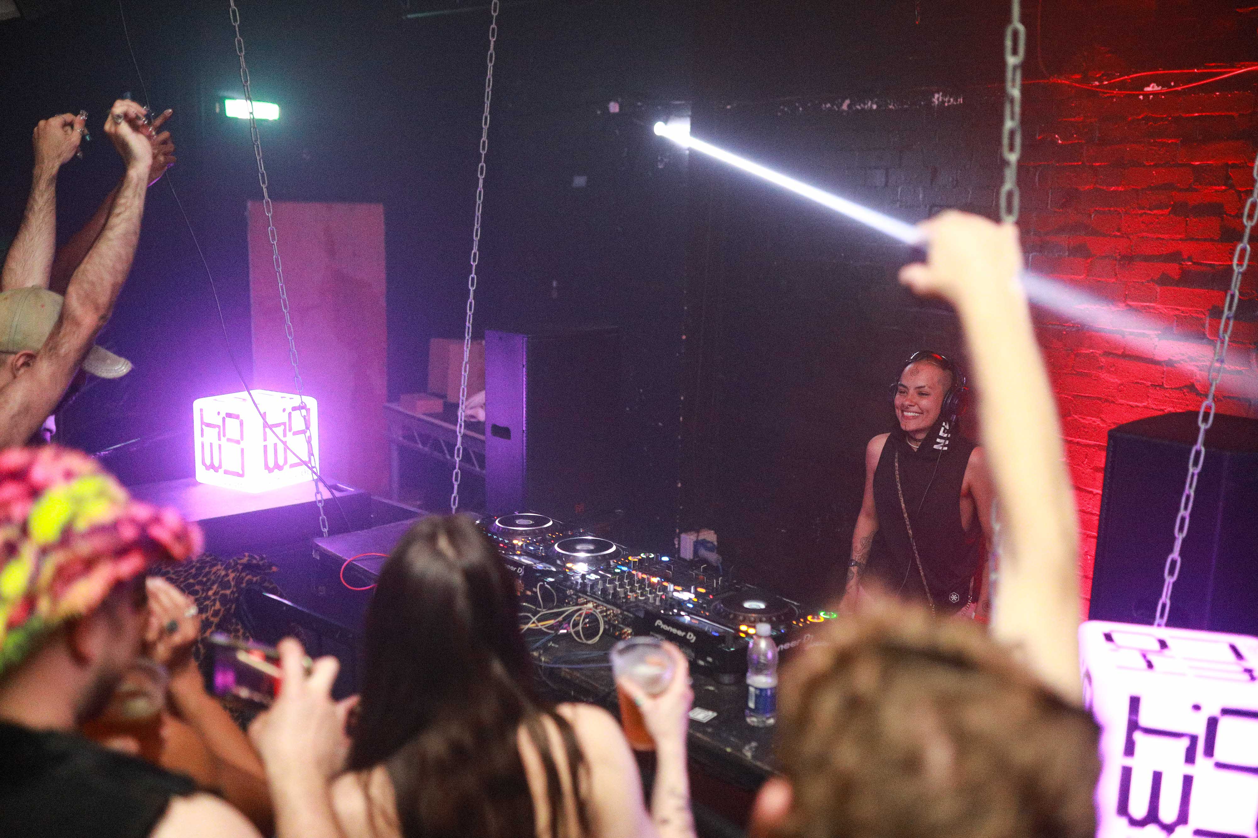 Howl_Rave_11_236_ij7ohs
