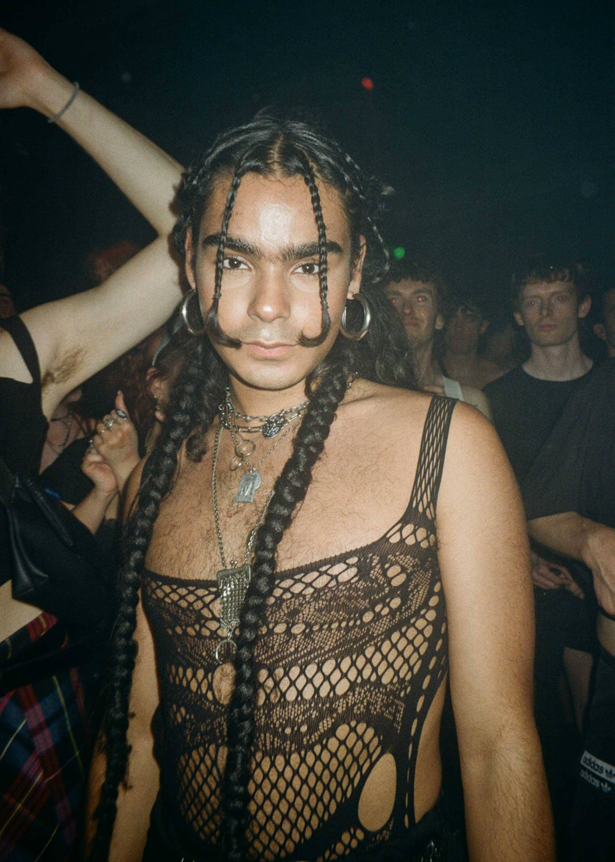 Howl_Rave_11_233_qi2x2t
