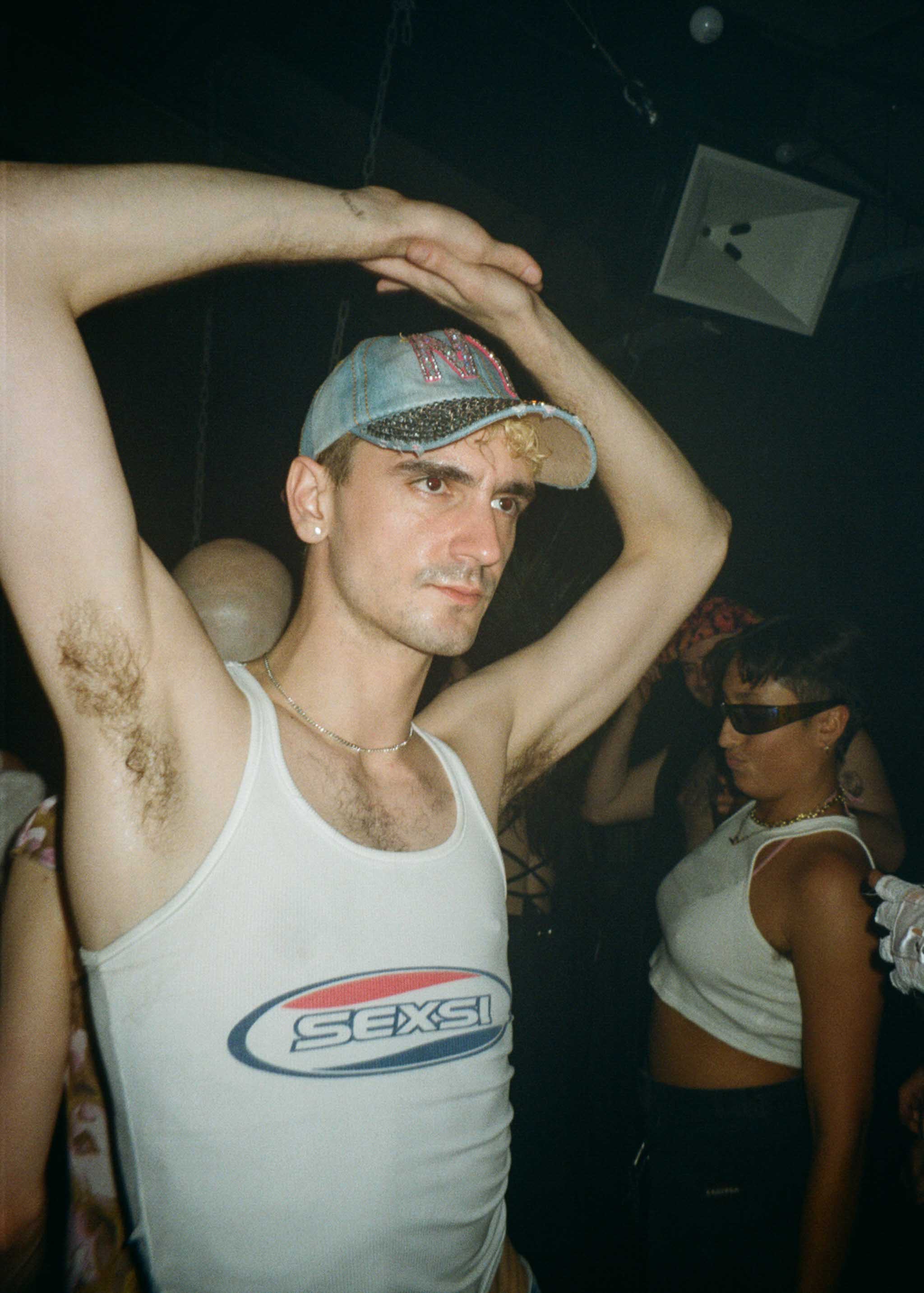 Howl_Rave_11_210_axdmlw