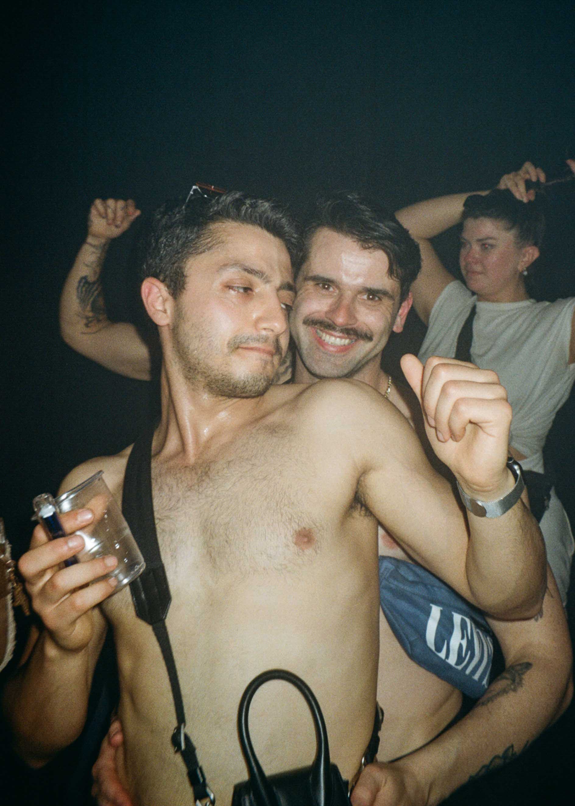 Howl_Rave_11_206_yztscq