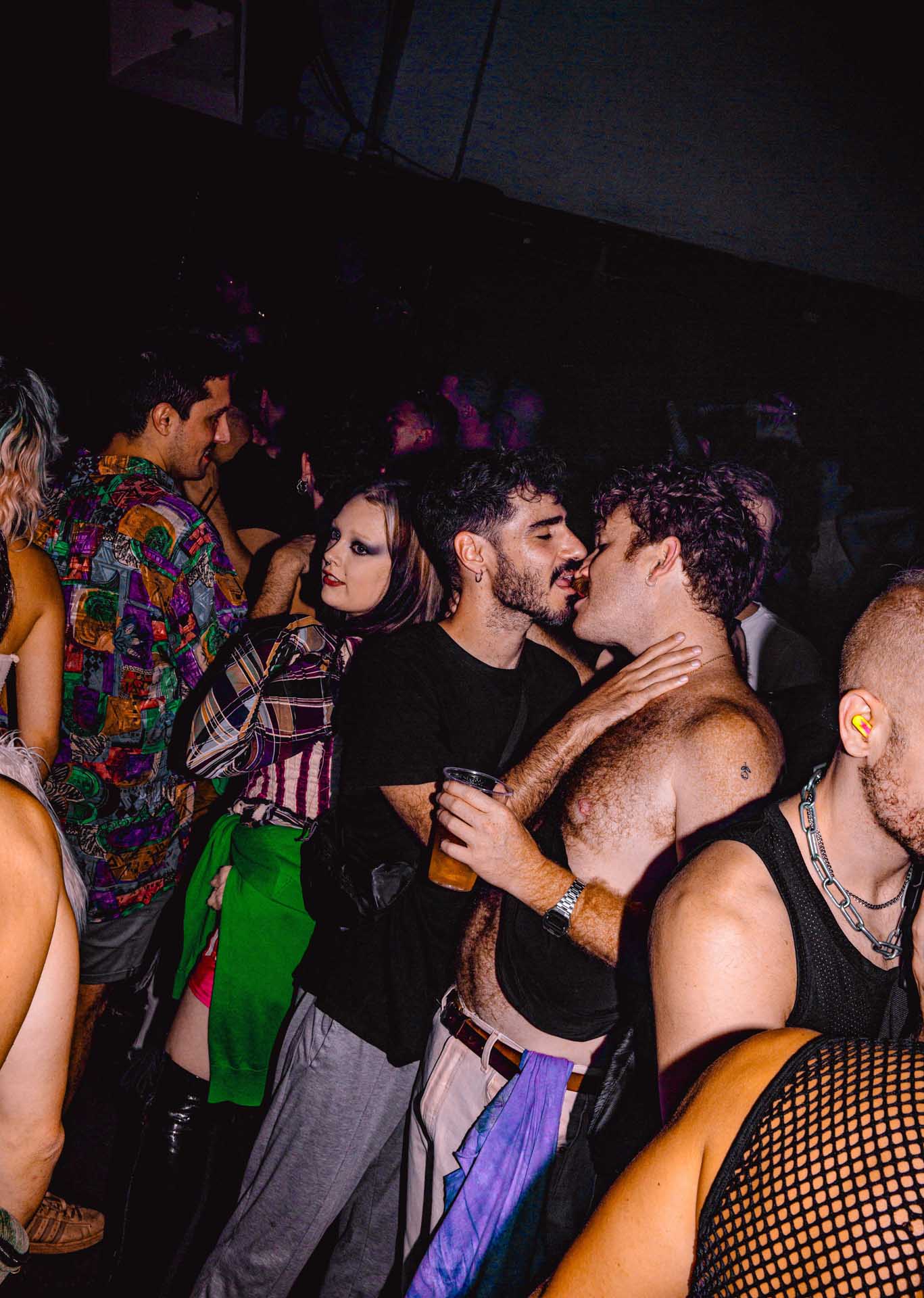 Howl_Rave_13_150_xv8gel