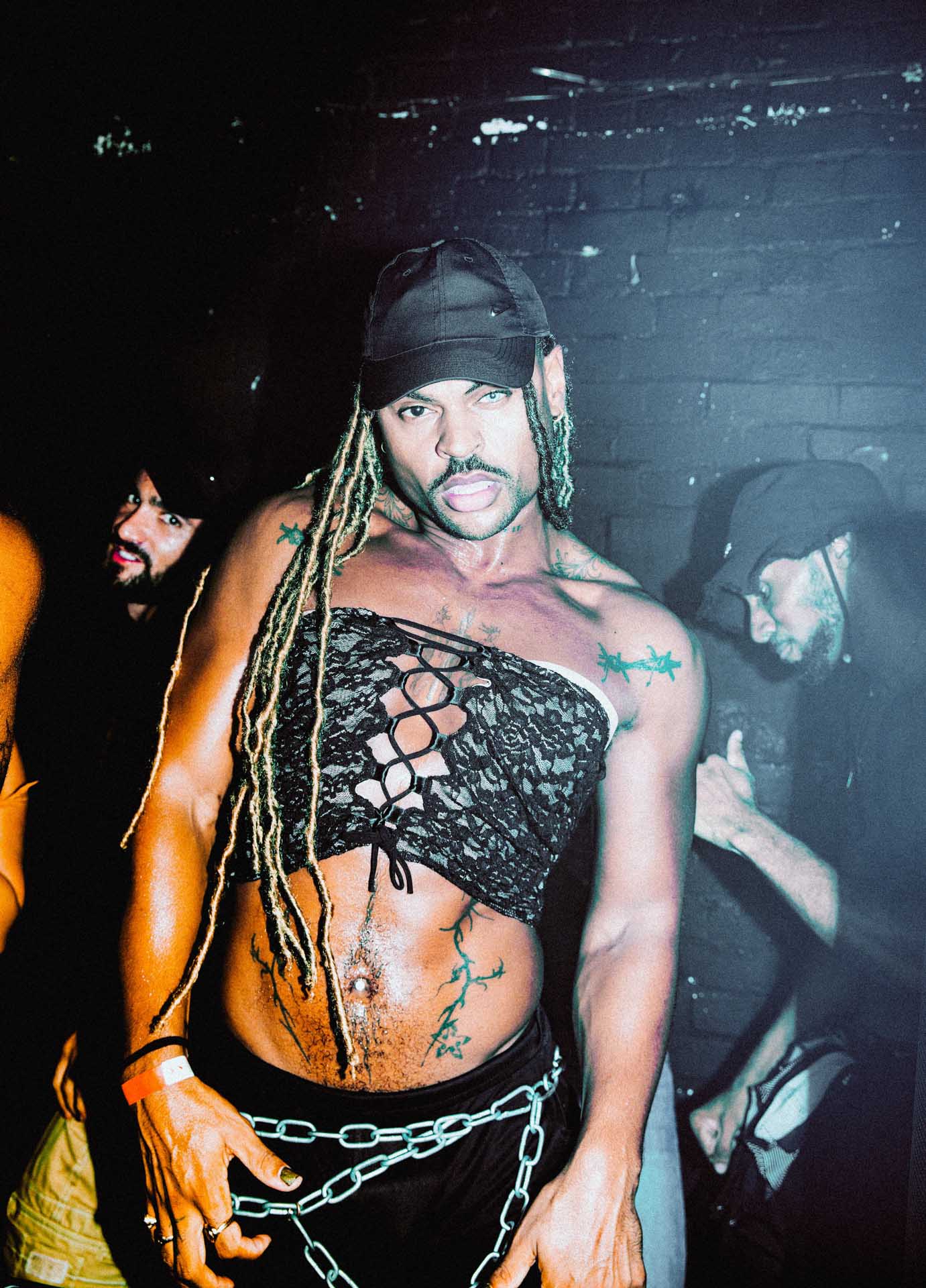 Howl_Rave_13_140_lkzolb