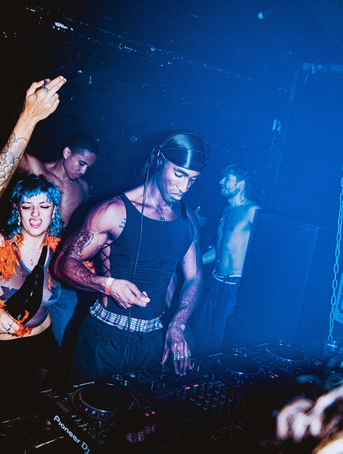 Howl_Rave_13_132_cna40j