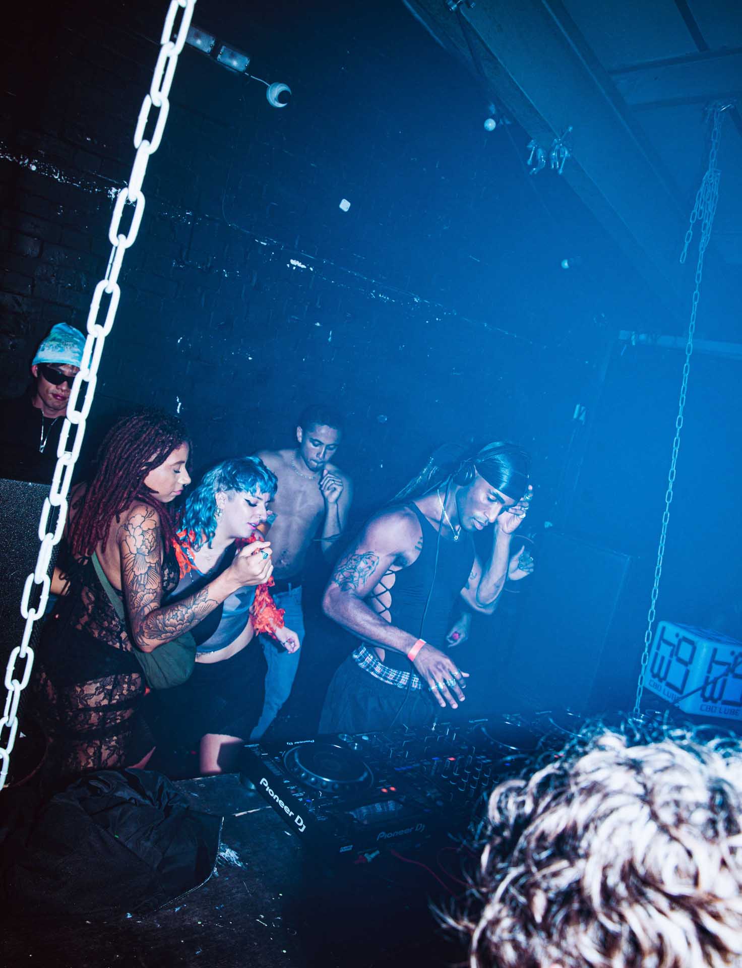 Howl_Rave_13_066_galuyw