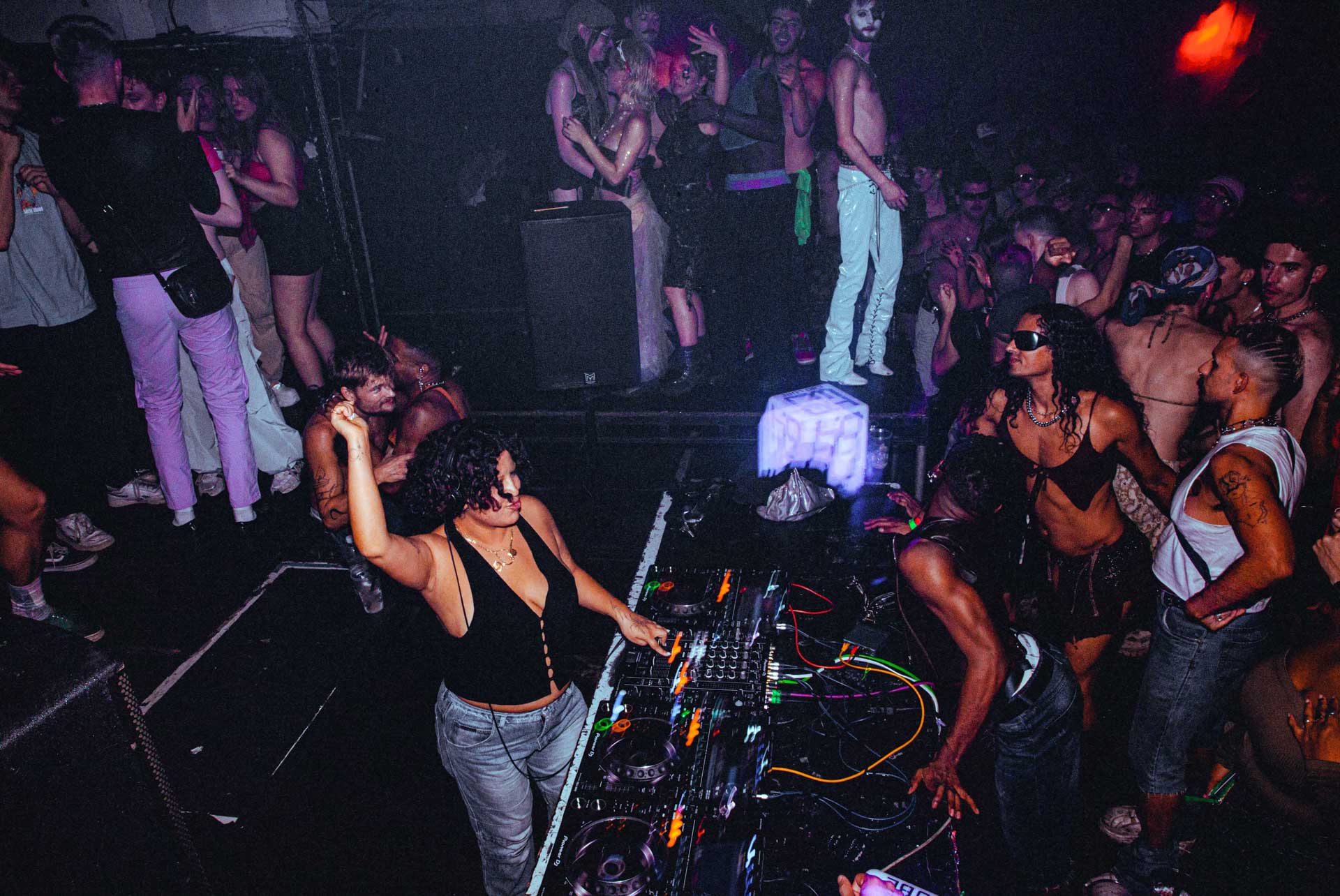 Howl_Rave_13_060_r4u6jc