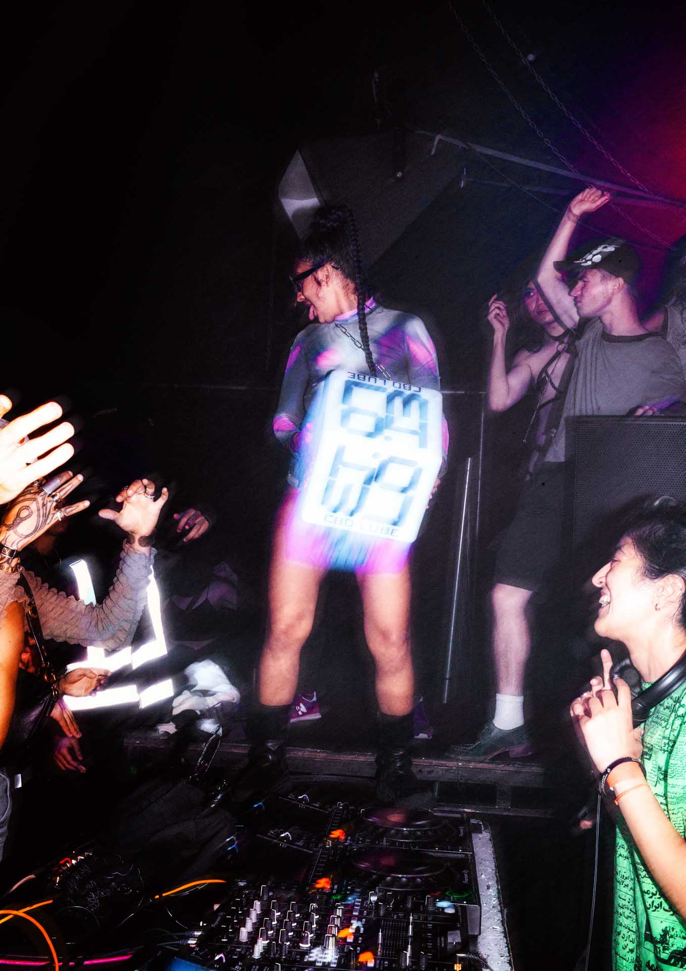 Howl_Rave_13_045_is78gp