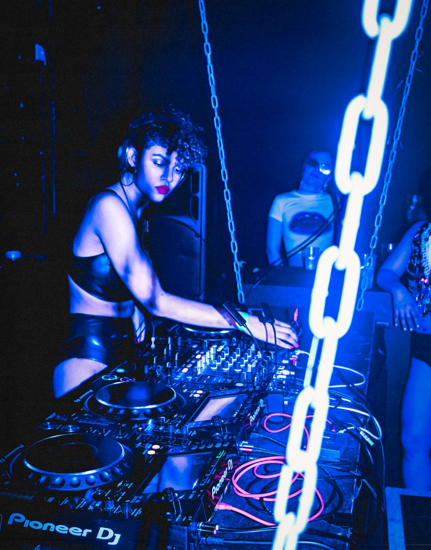 Howl_Rave_15_175_ymhdqf