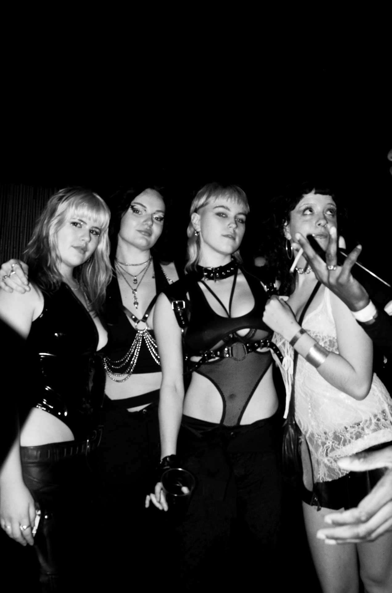 Howl_Rave_15_168_lpf5fp