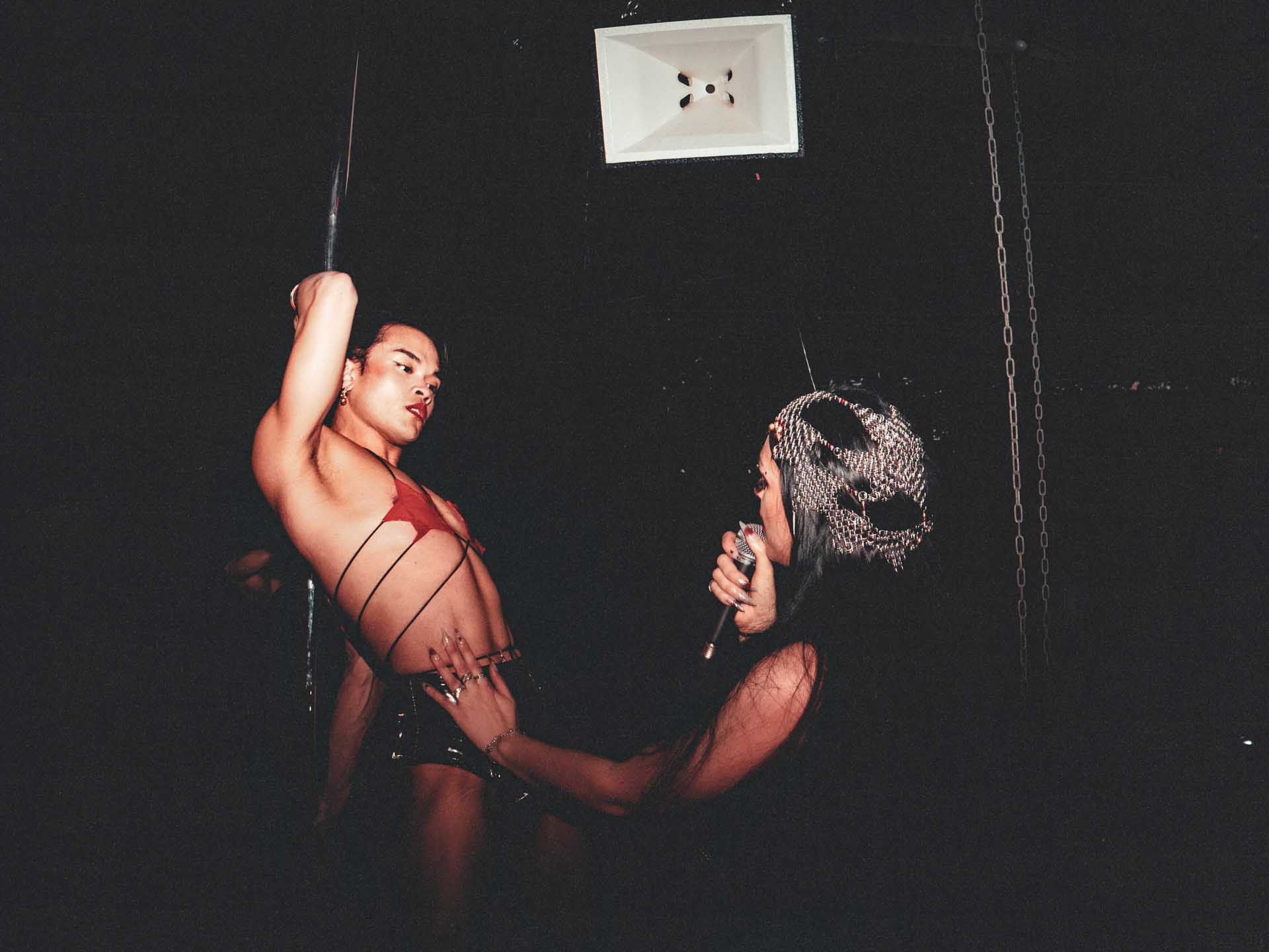 Howl_Rave_15_155_g0wmup
