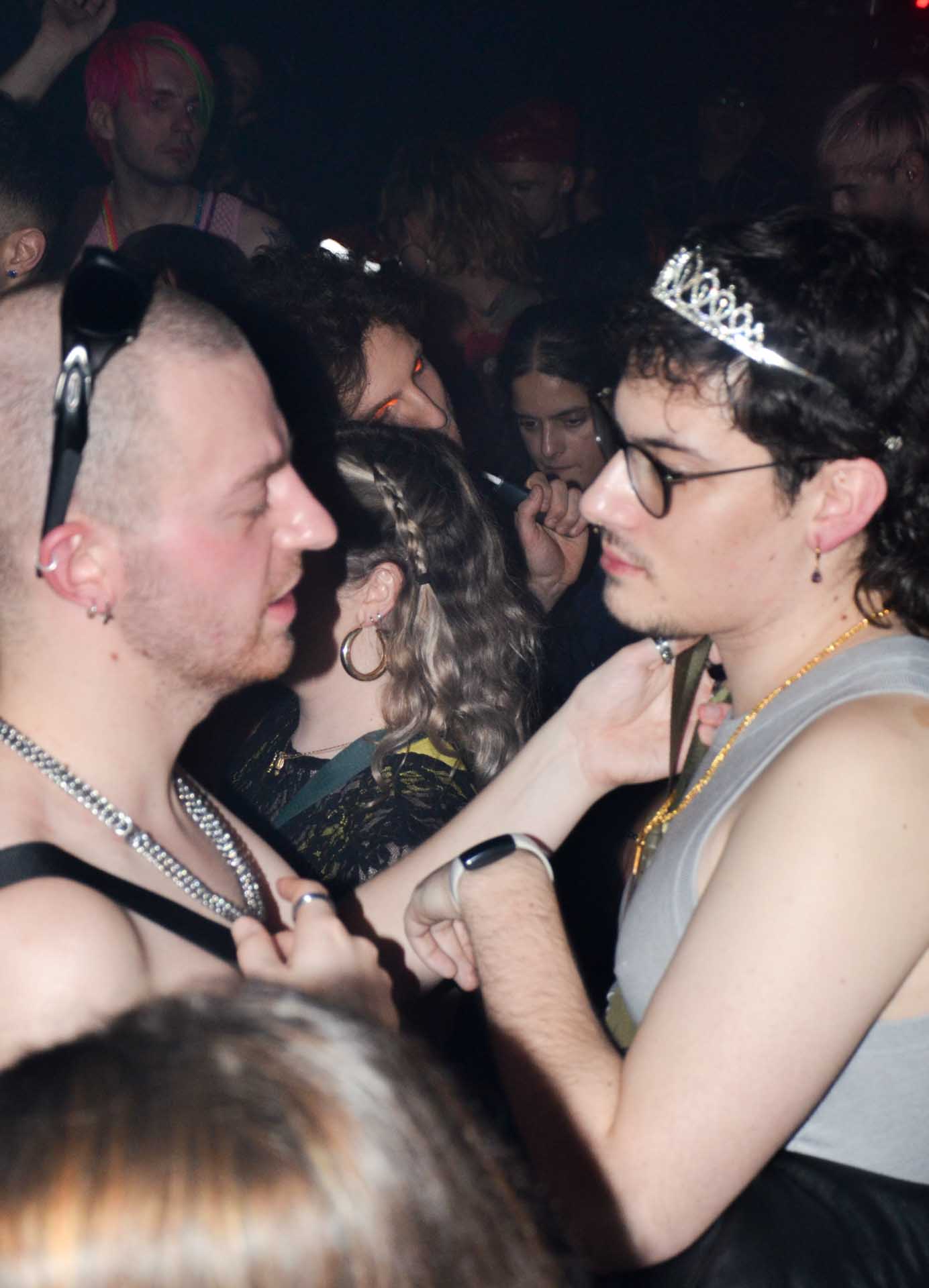 Howl_Rave_15_134_wvvfkp