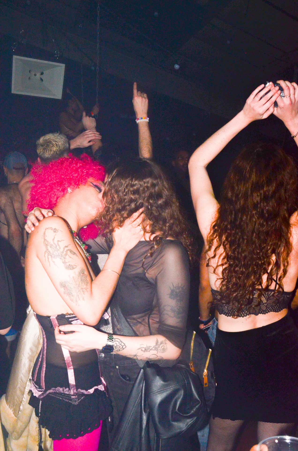 Howl_Rave_15_071_z6ycbu