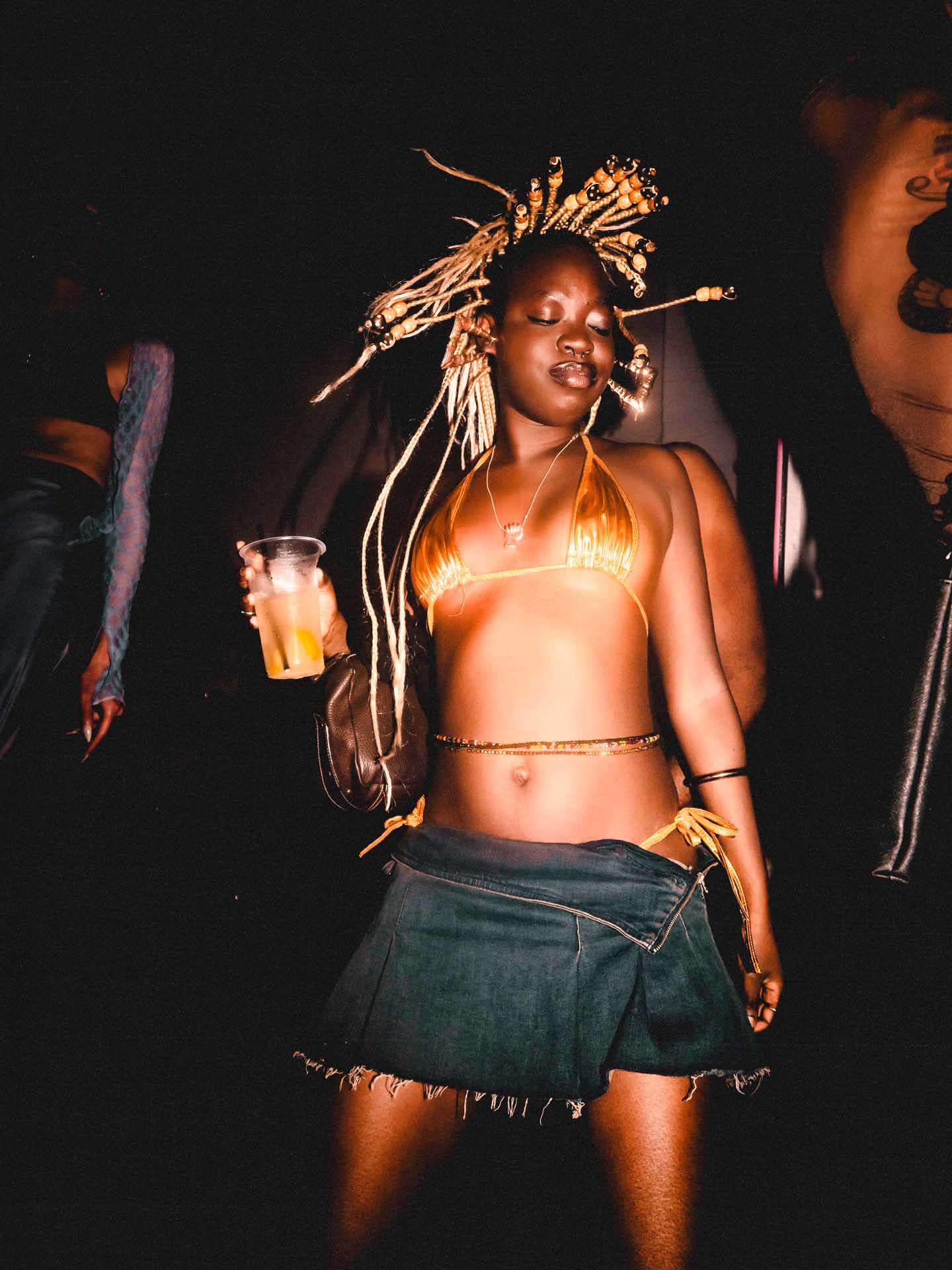 Howl_Rave_15_056_nrckoq