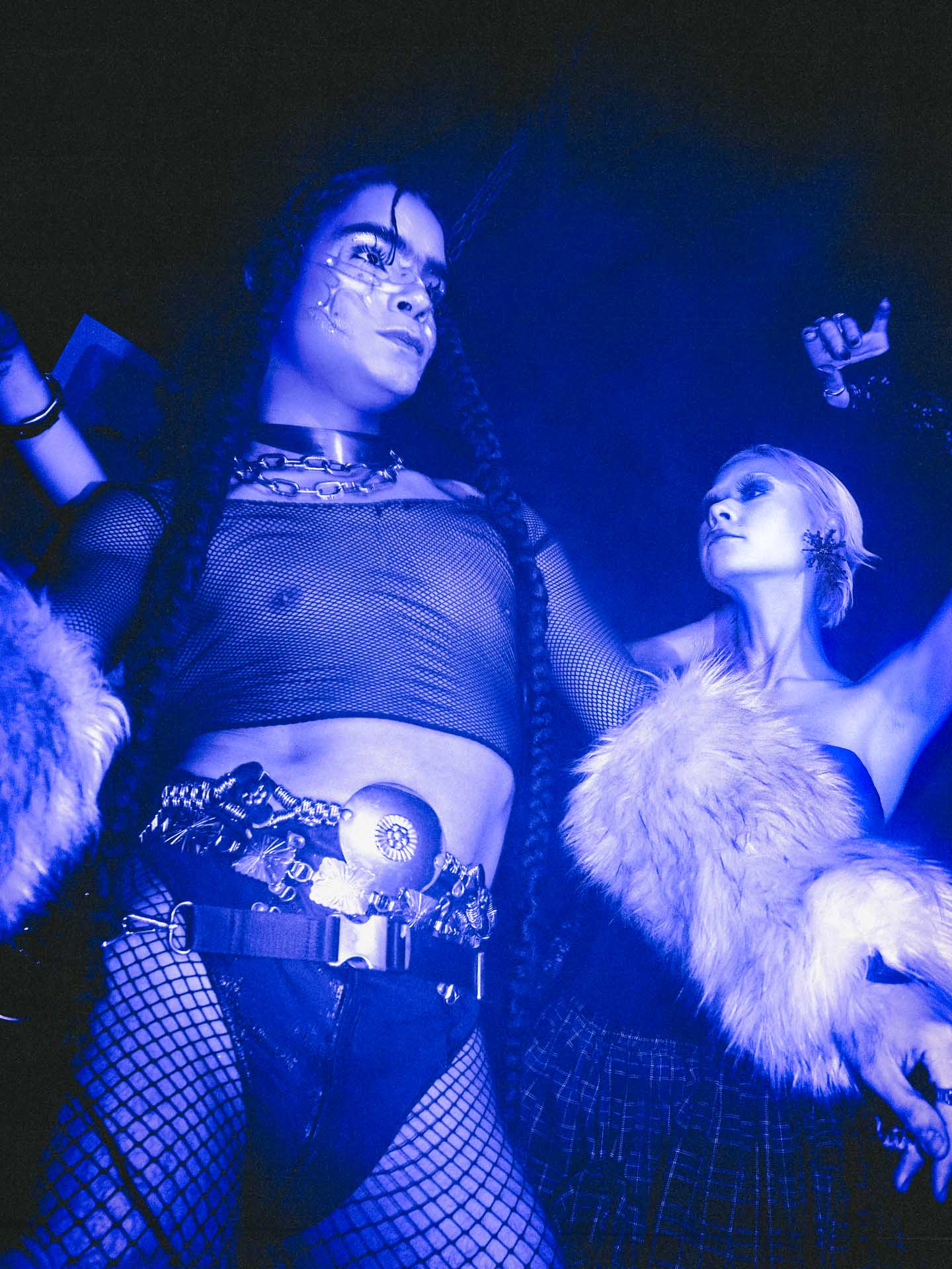 Howl_Rave_15_033_uv2n0i