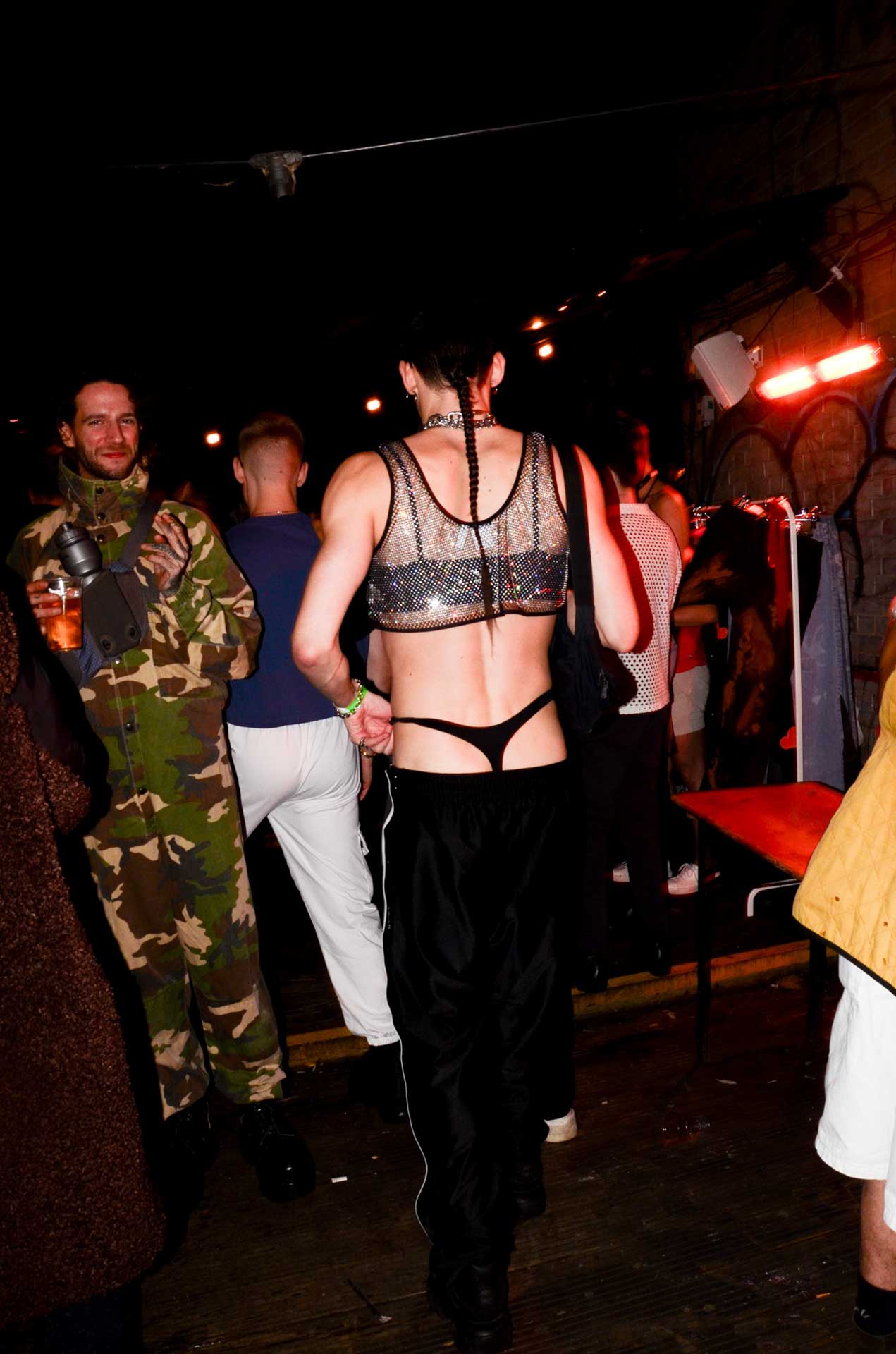 Howl_Rave_15_032_t6tc1w