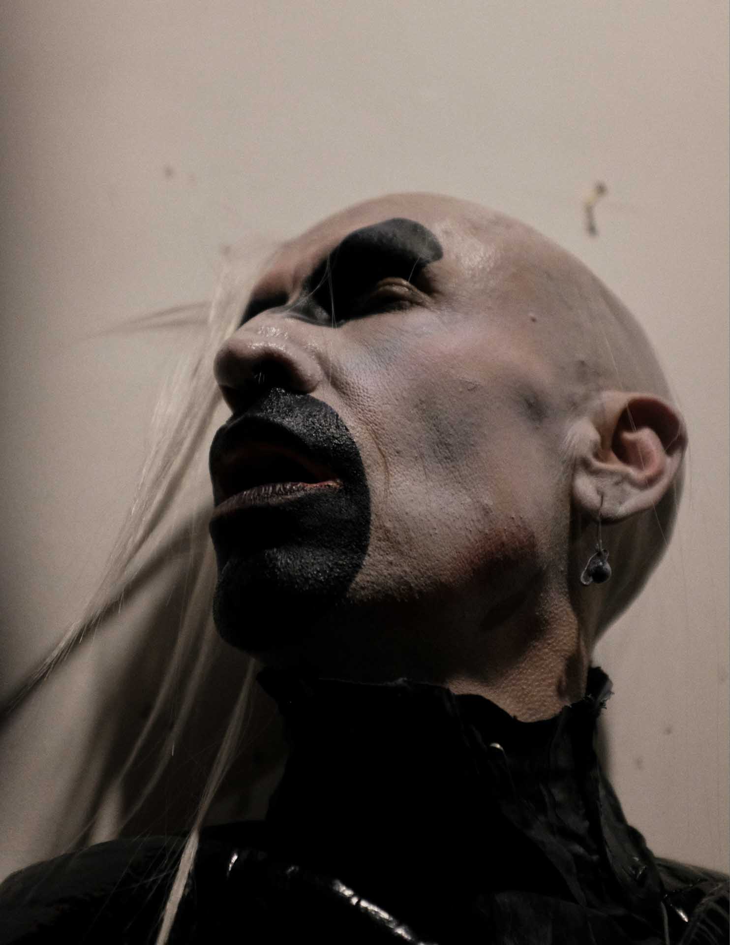 Howl_Rave_01_249_jxo7xq